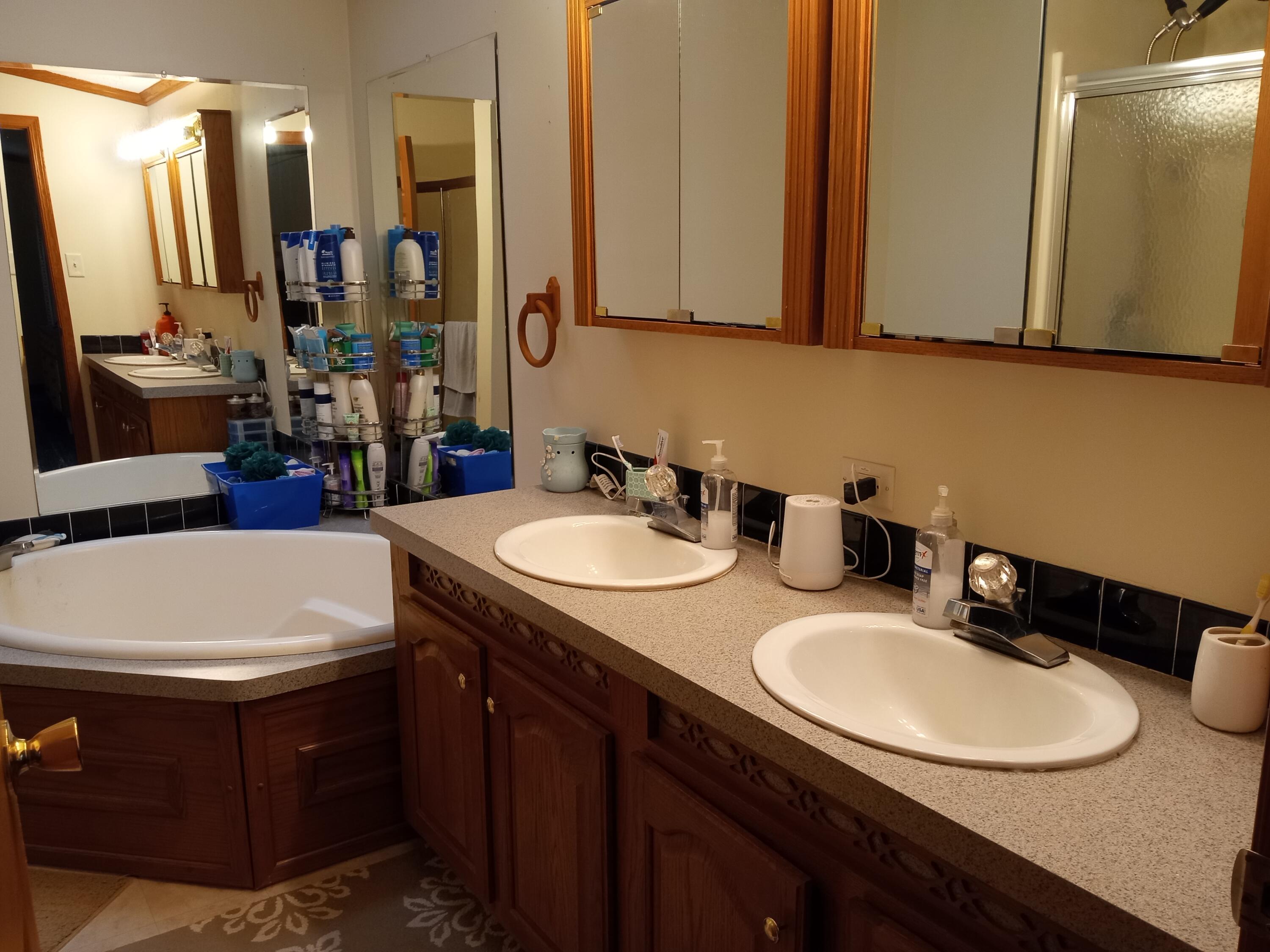 1240 State Road N Property Photo 27