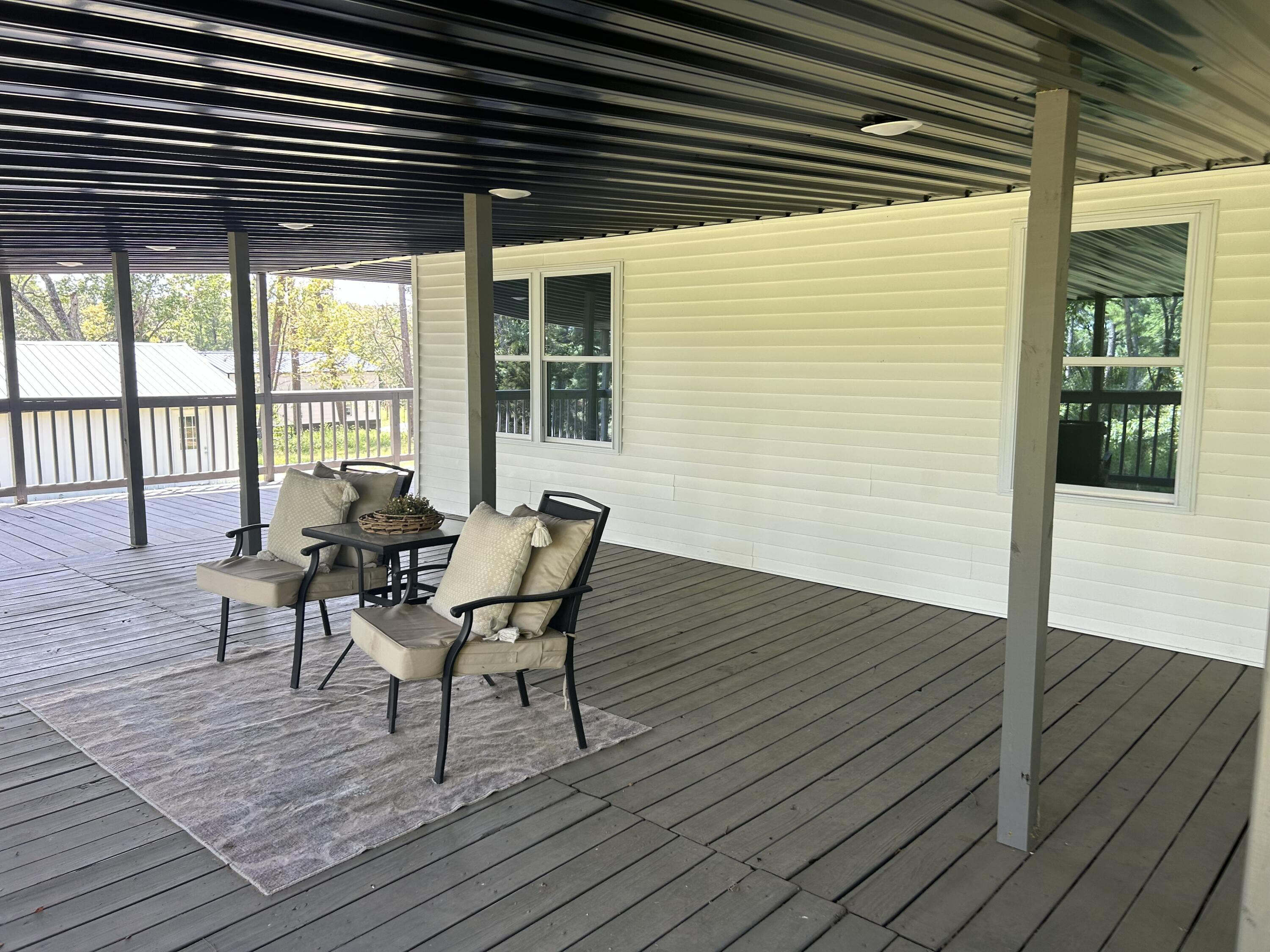 14817 Malberg Road Property Photo 5