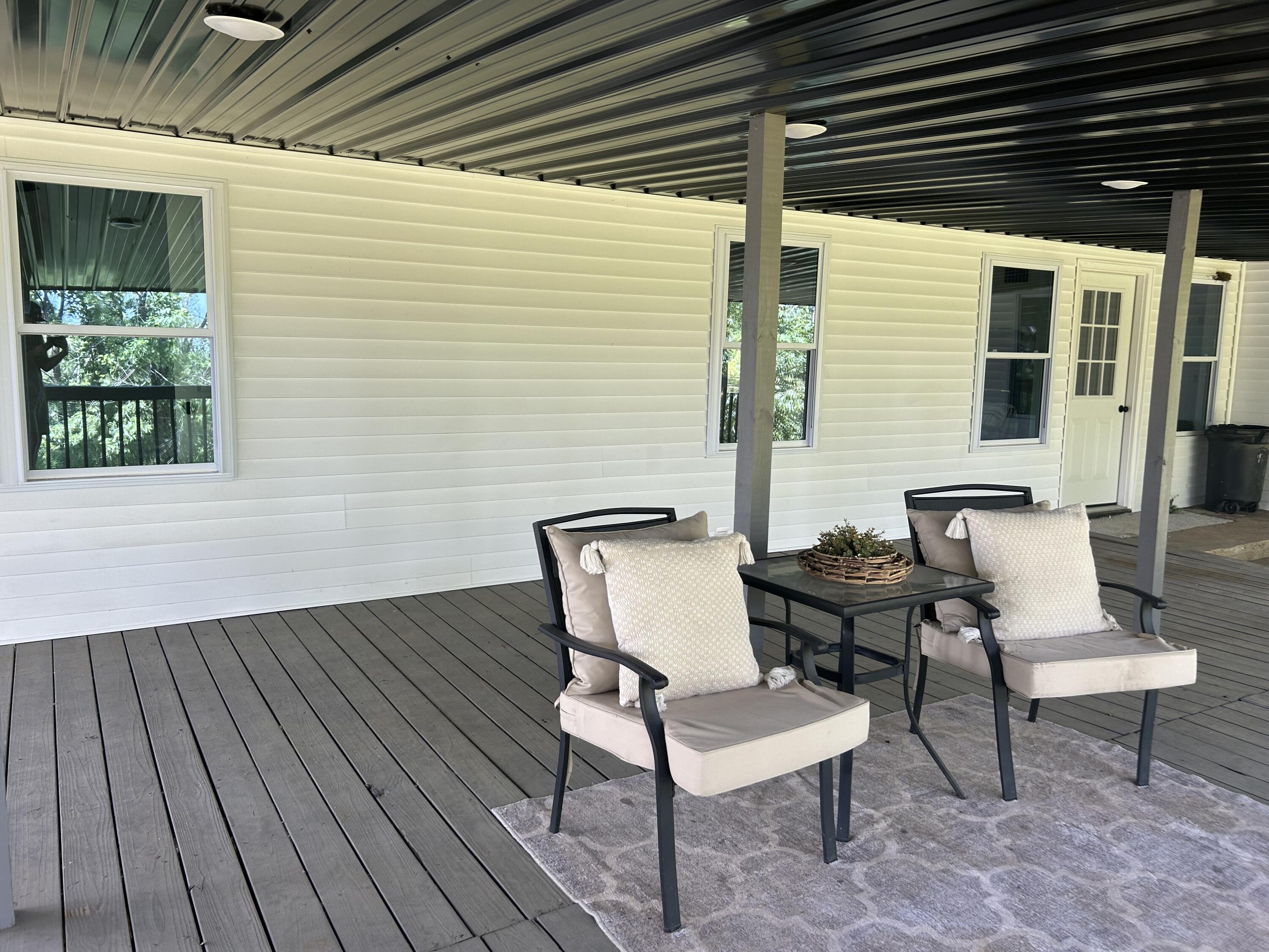 14817 Malberg Road Property Photo 6