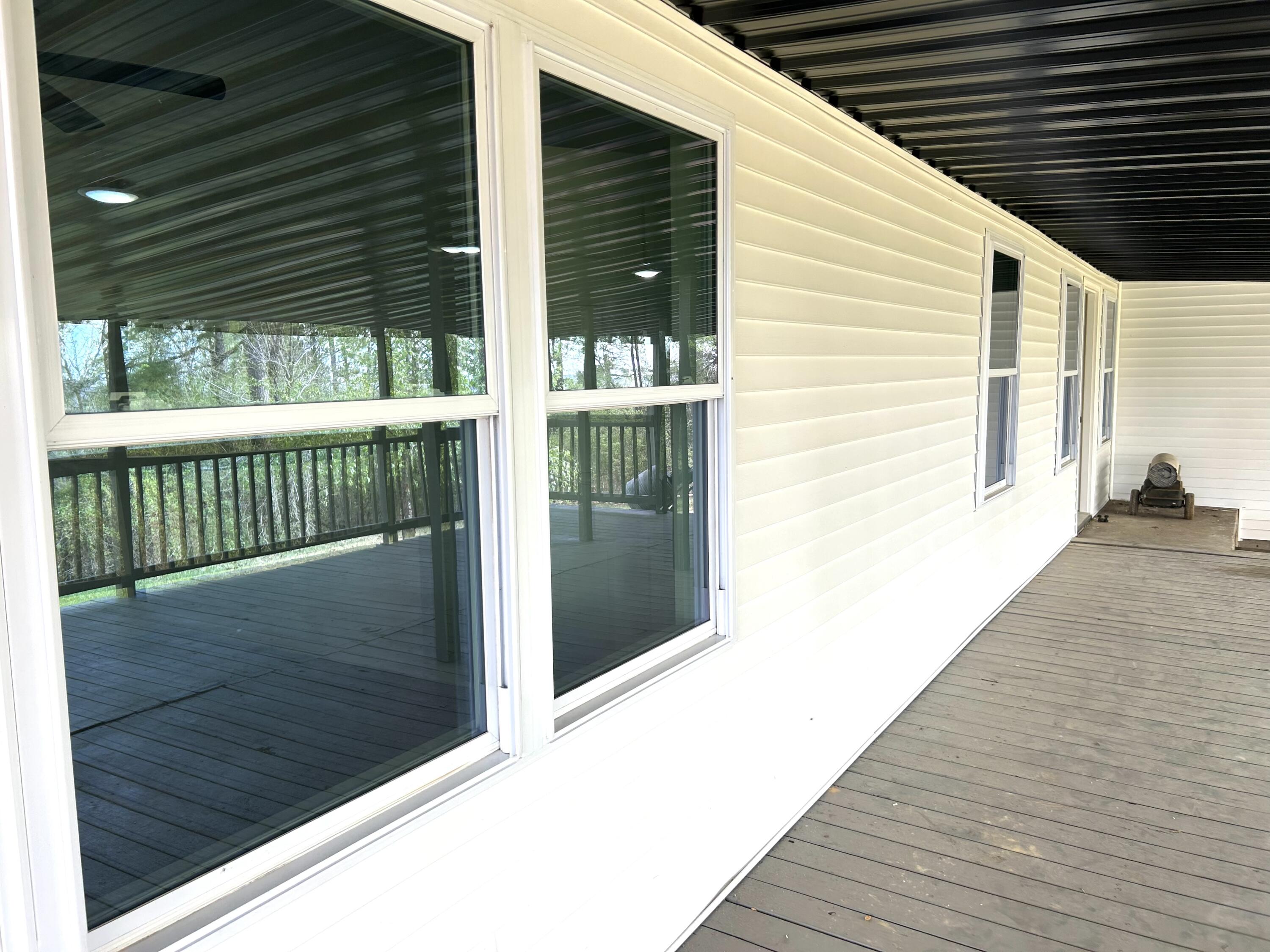 14817 Malberg Road Property Photo 12