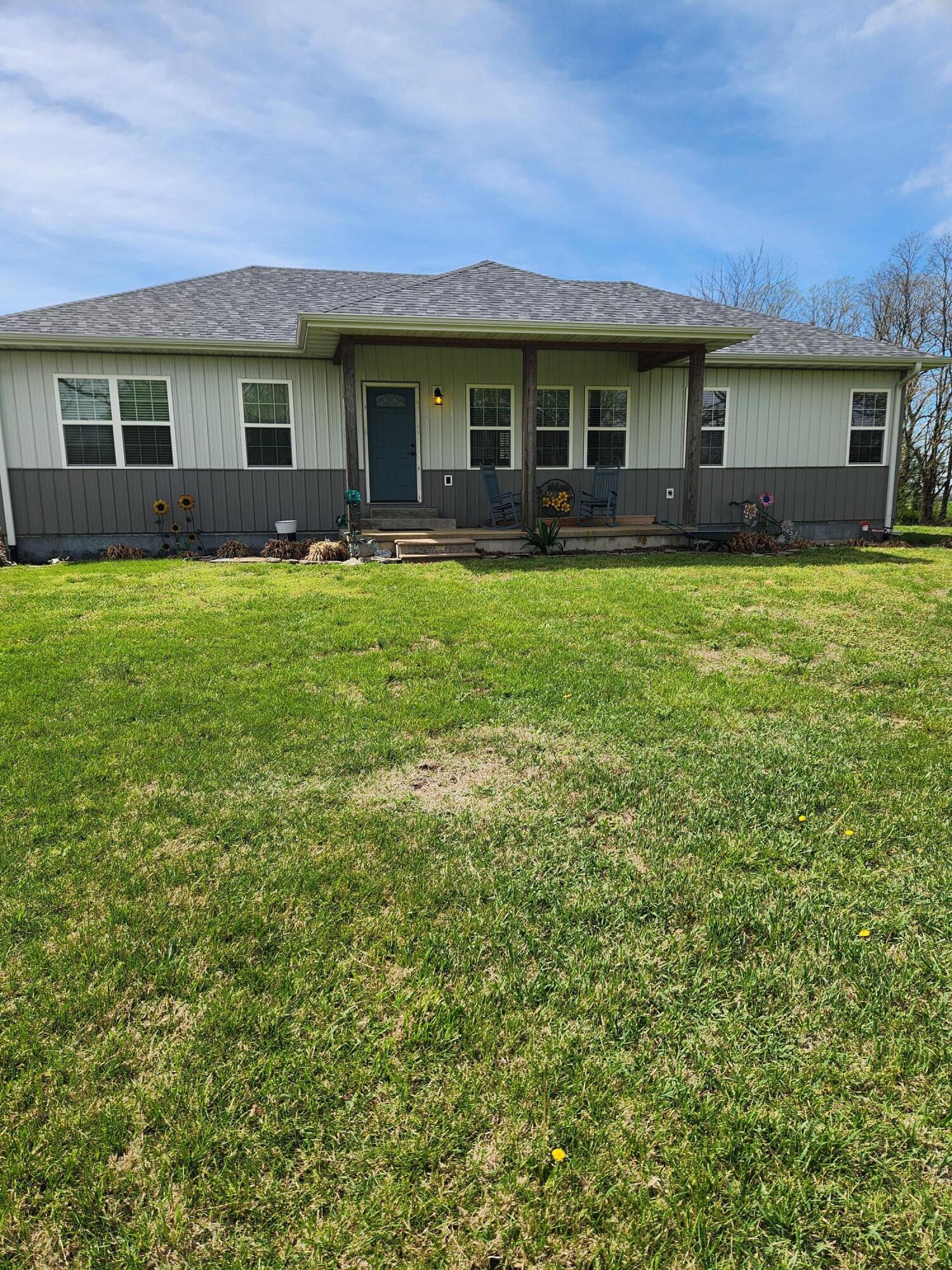 20687 Lawrence 1230 Property Photo 2