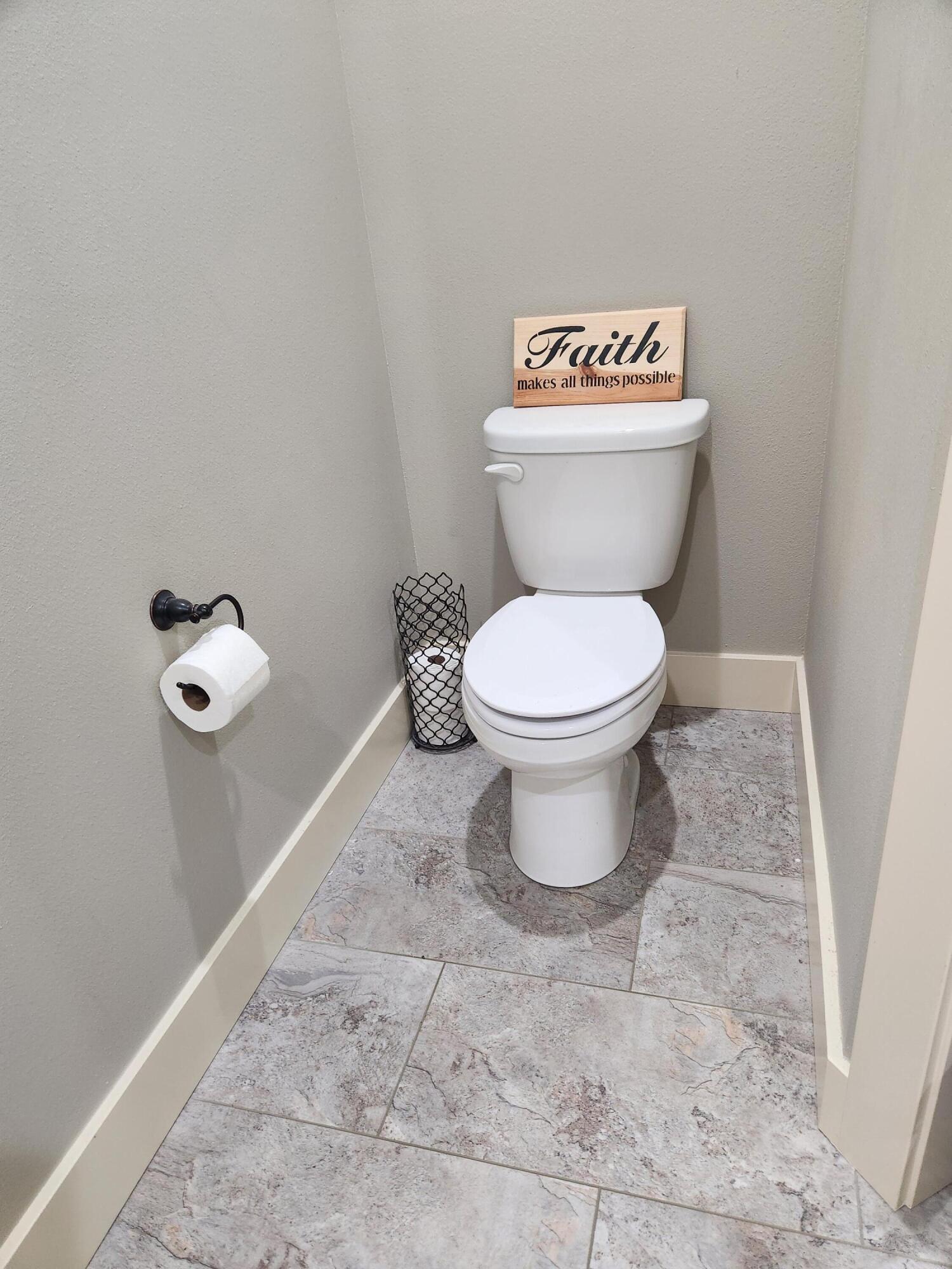 20687 Lawrence 1230 Property Photo 19
