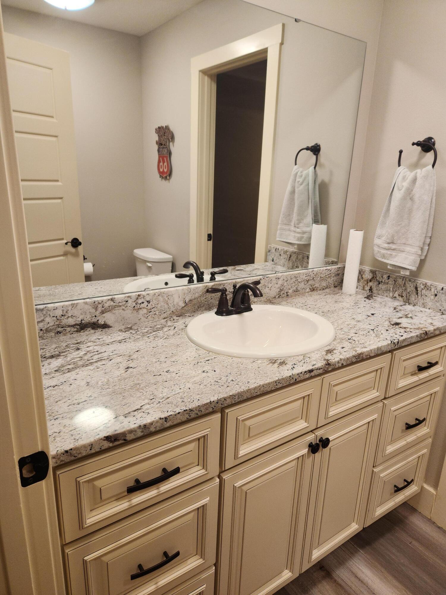 20687 Lawrence 1230 Property Photo 34