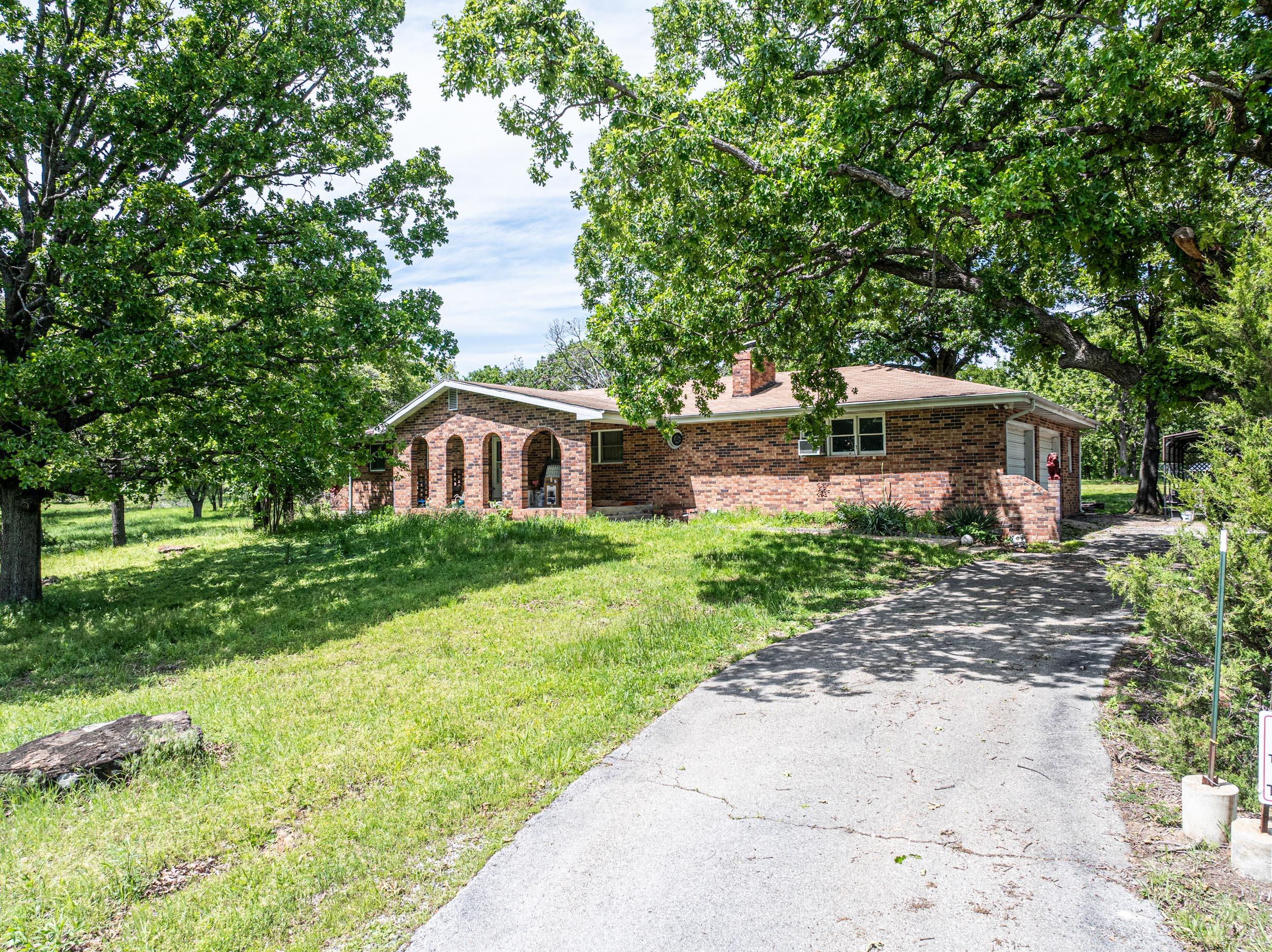 9155 Southwest Highway 82 Property Photo 1