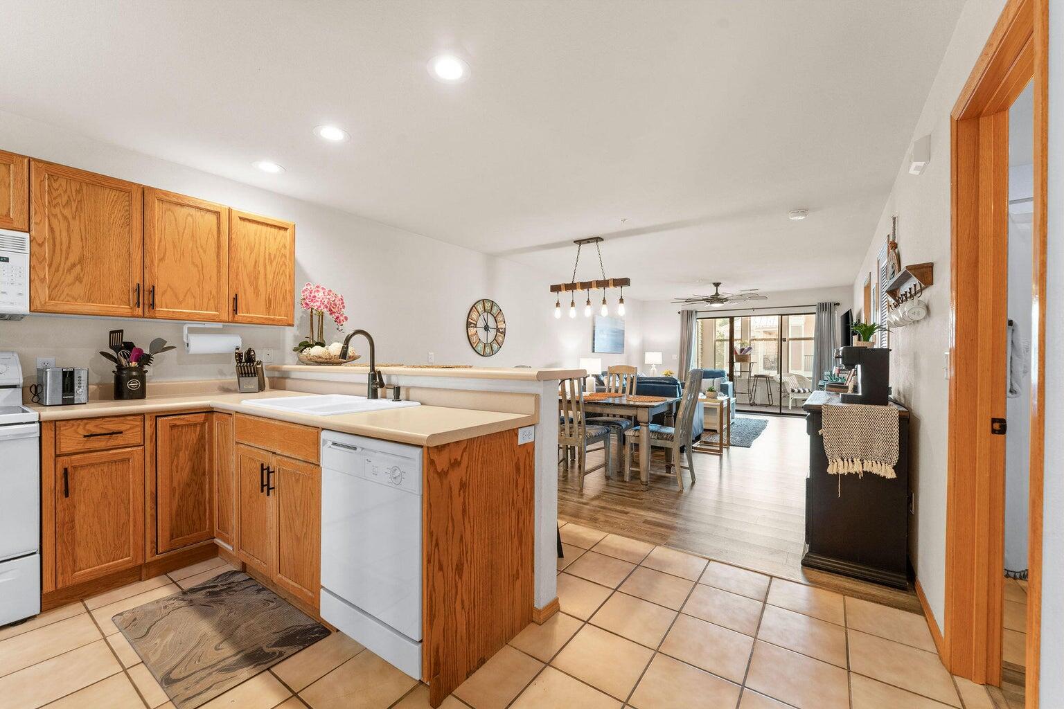 135 Upper Emerald Bay Circle 6 Property Photo 4