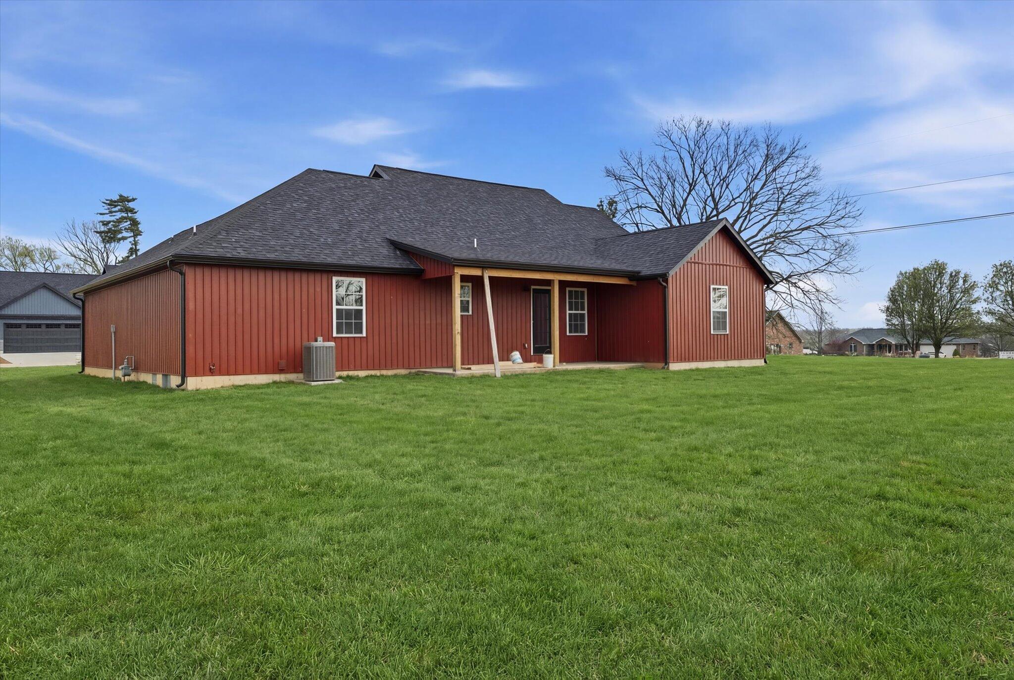 2601 Country Drive Property Photo 5