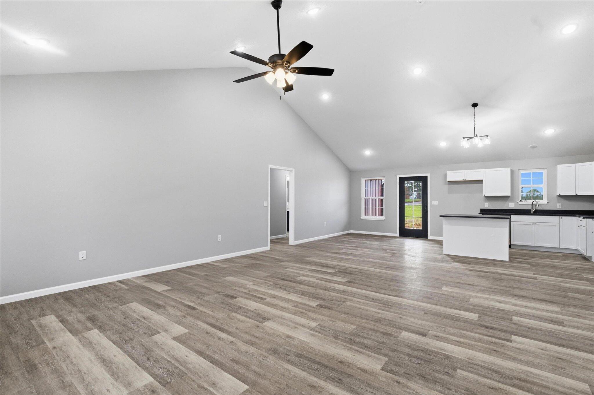 2601 Country Drive Property Photo 10