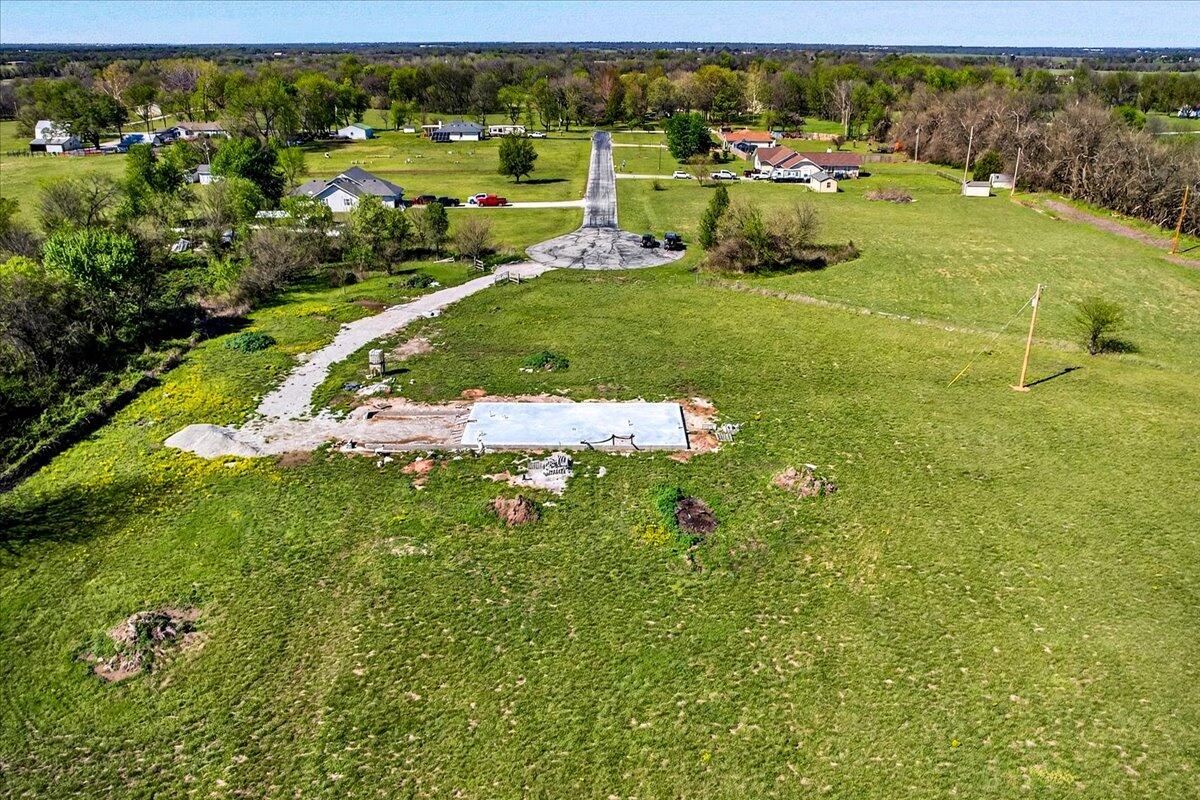 10855 County Ln 133 Property Photo 7