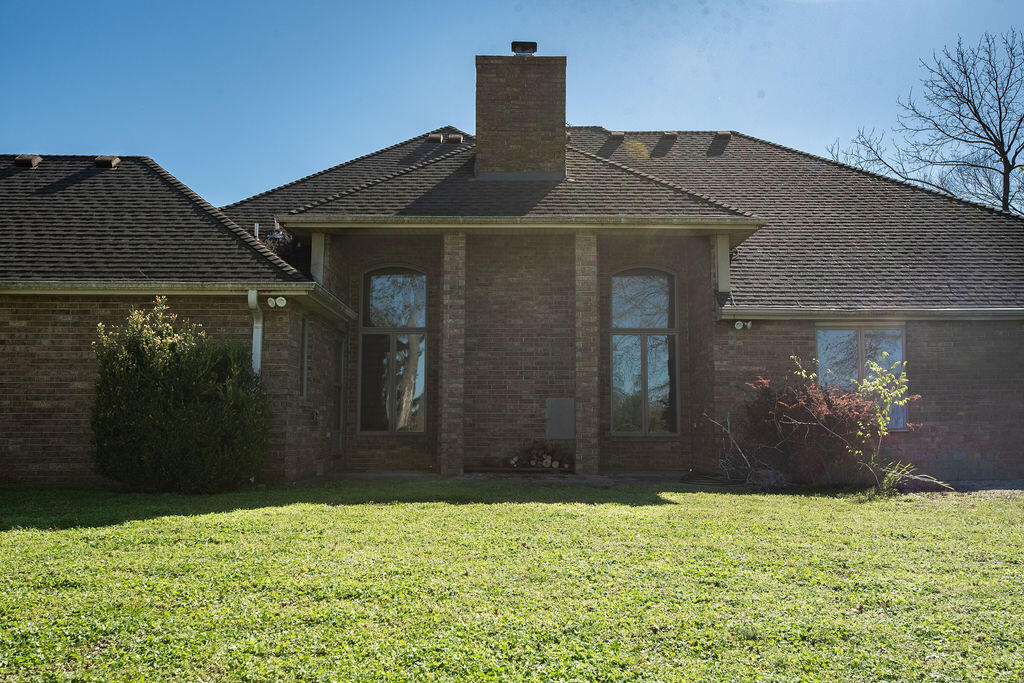 4181 North Farm Road 35 Property Photo 6