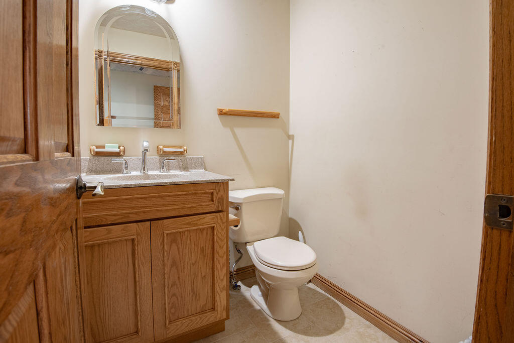 4181 North Farm Road 35 Property Photo 19