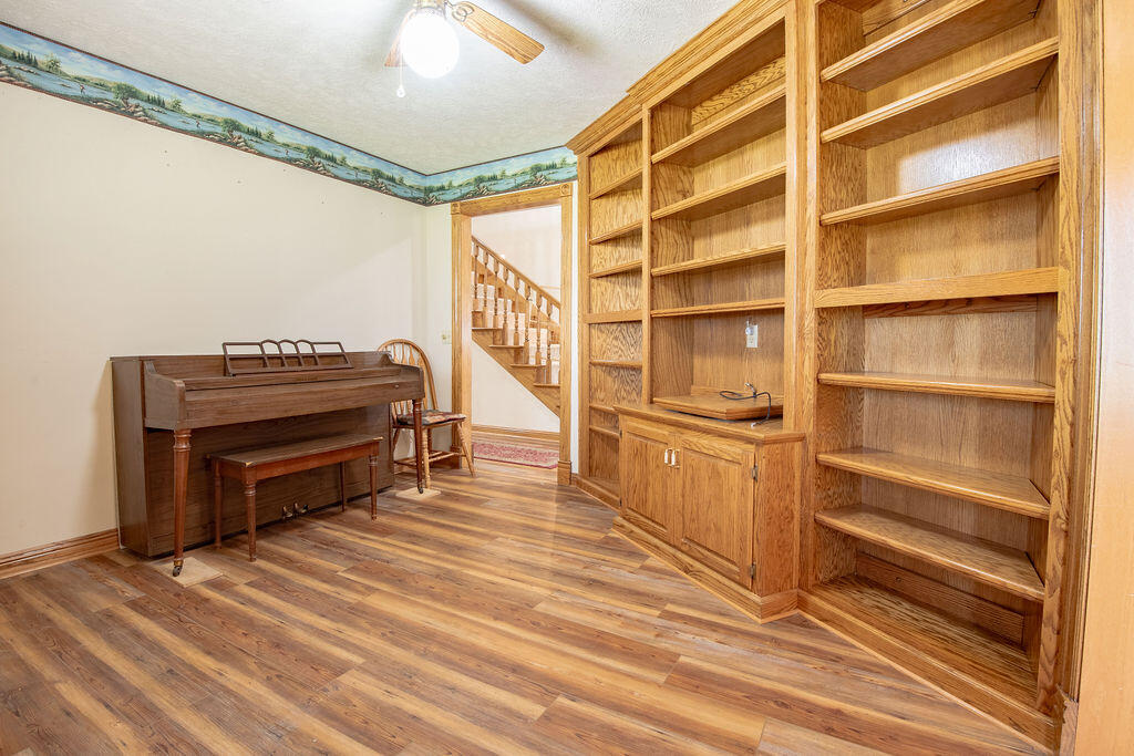 4181 North Farm Road 35 Property Photo 25