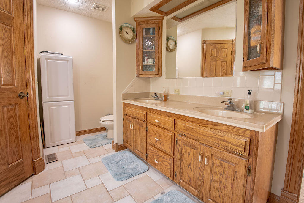 4181 North Farm Road 35 Property Photo 29
