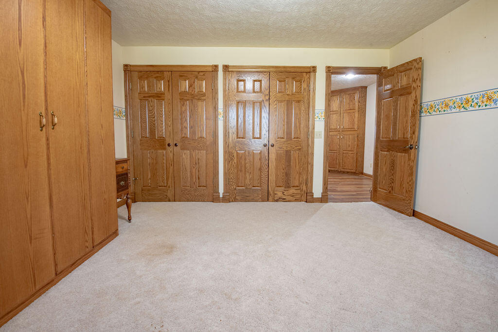 4181 North Farm Road 35 Property Photo 37