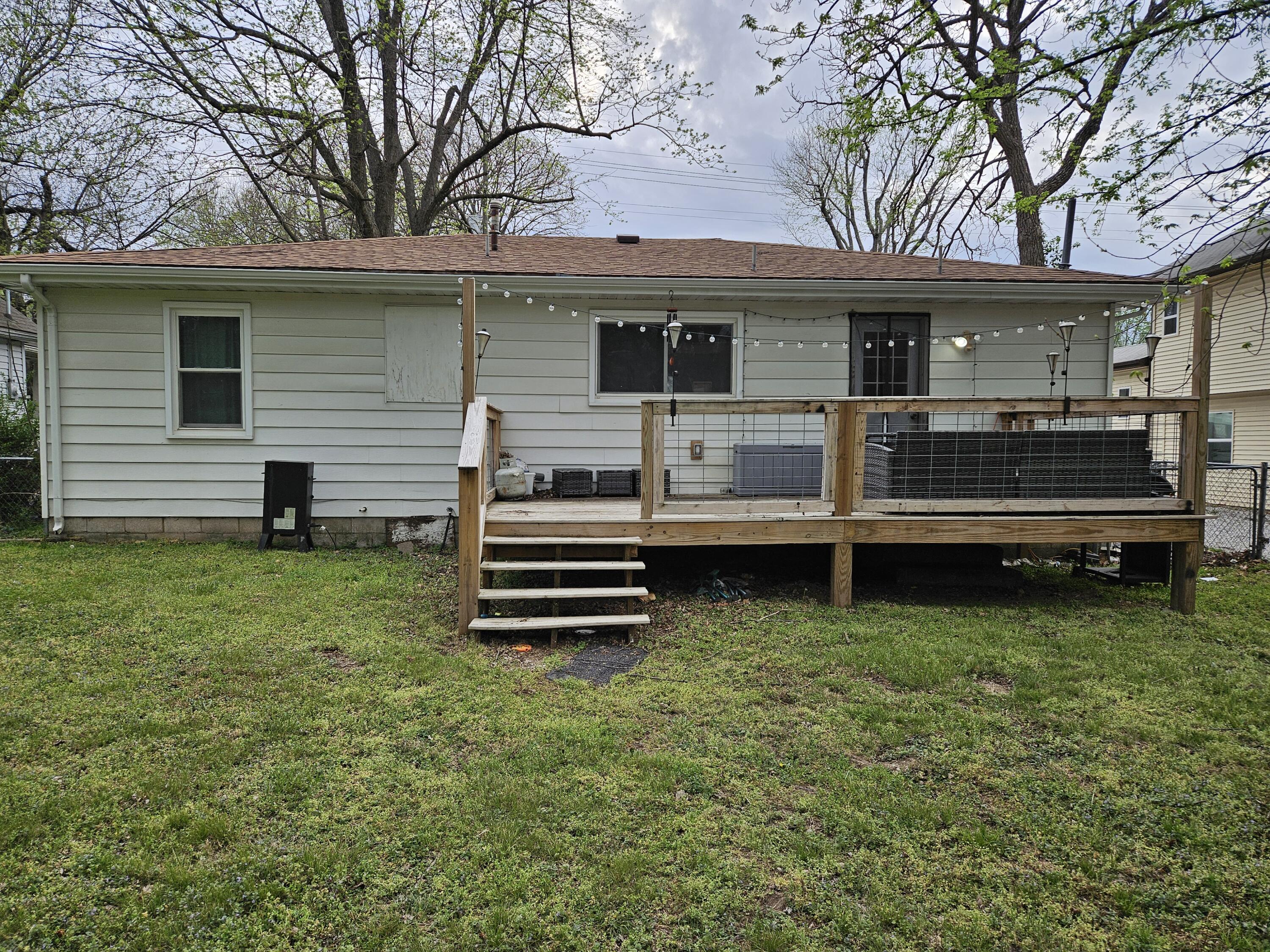 2648 North Howard Avenue Property Photo 15