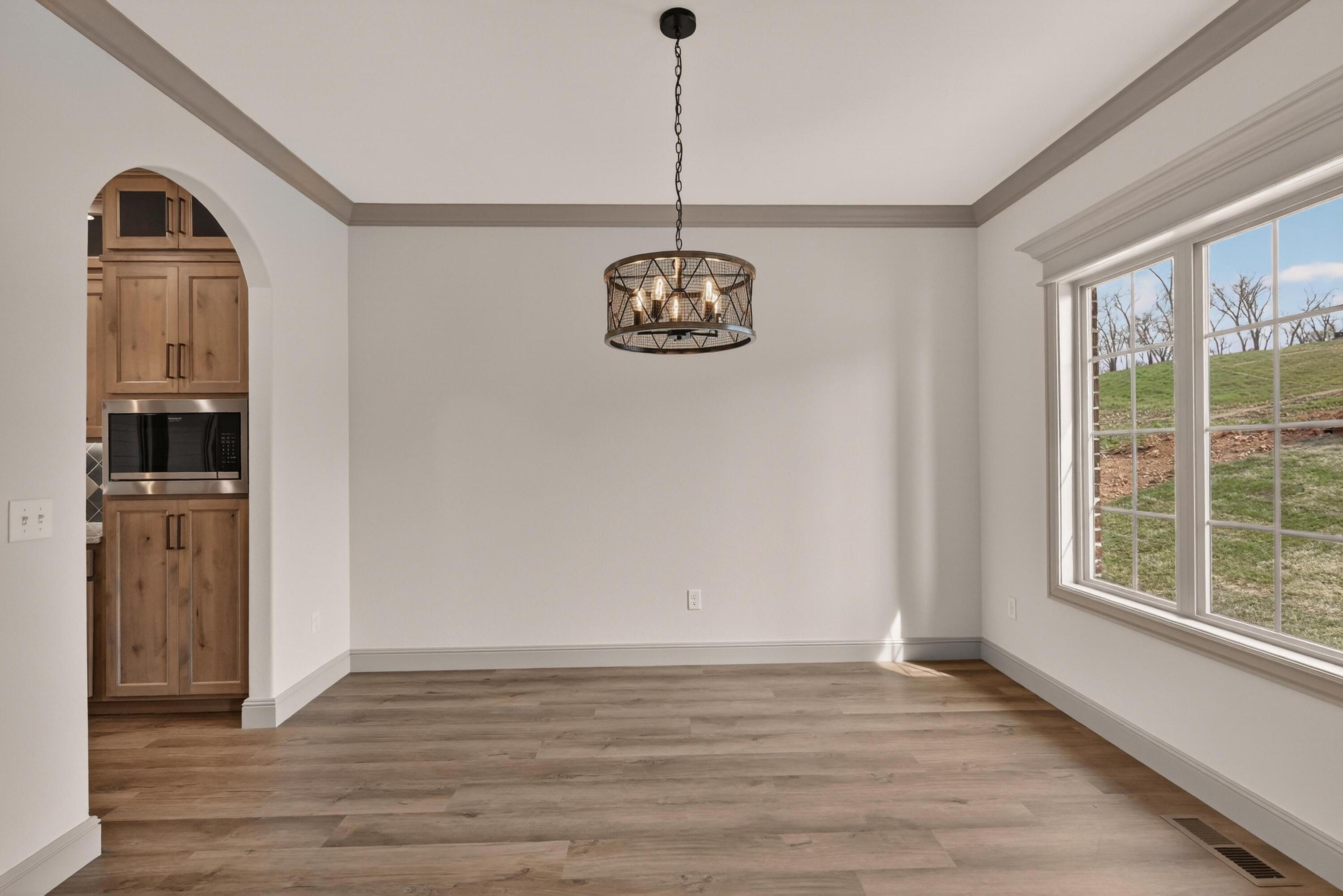 108 Whispering Oaks Drive Property Photo 11