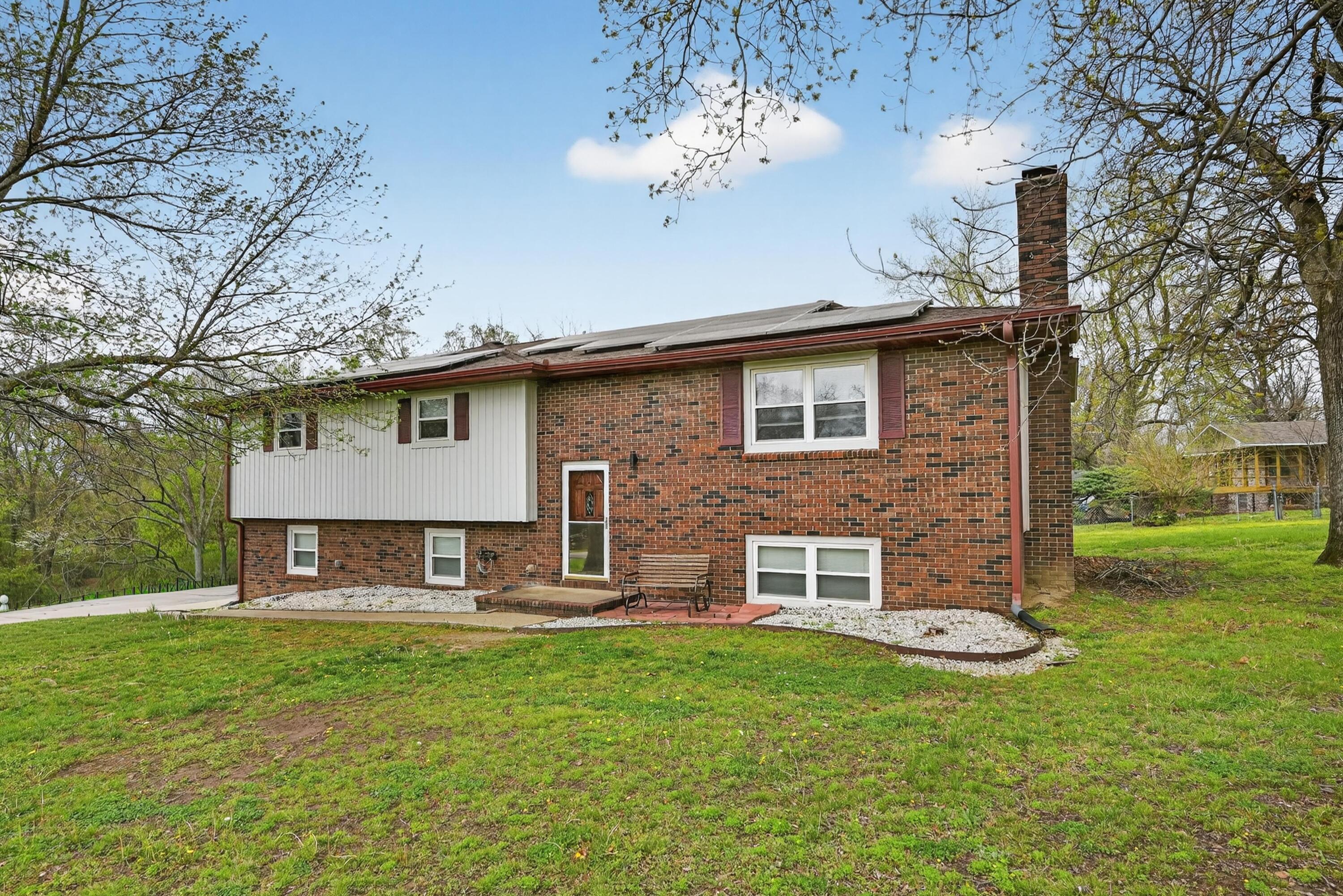2905 Southern Hills Drive Property Photo 3