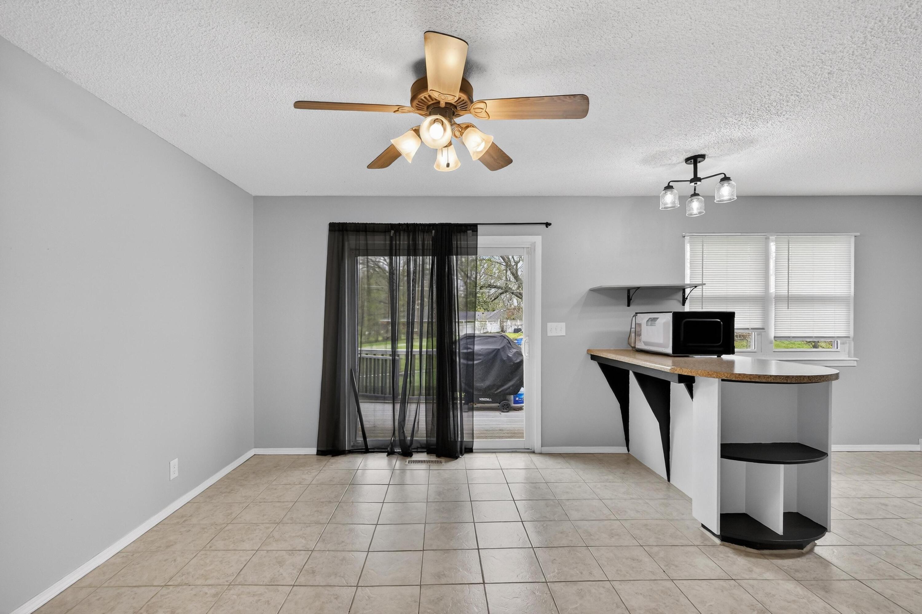 2905 Southern Hills Drive Property Photo 9