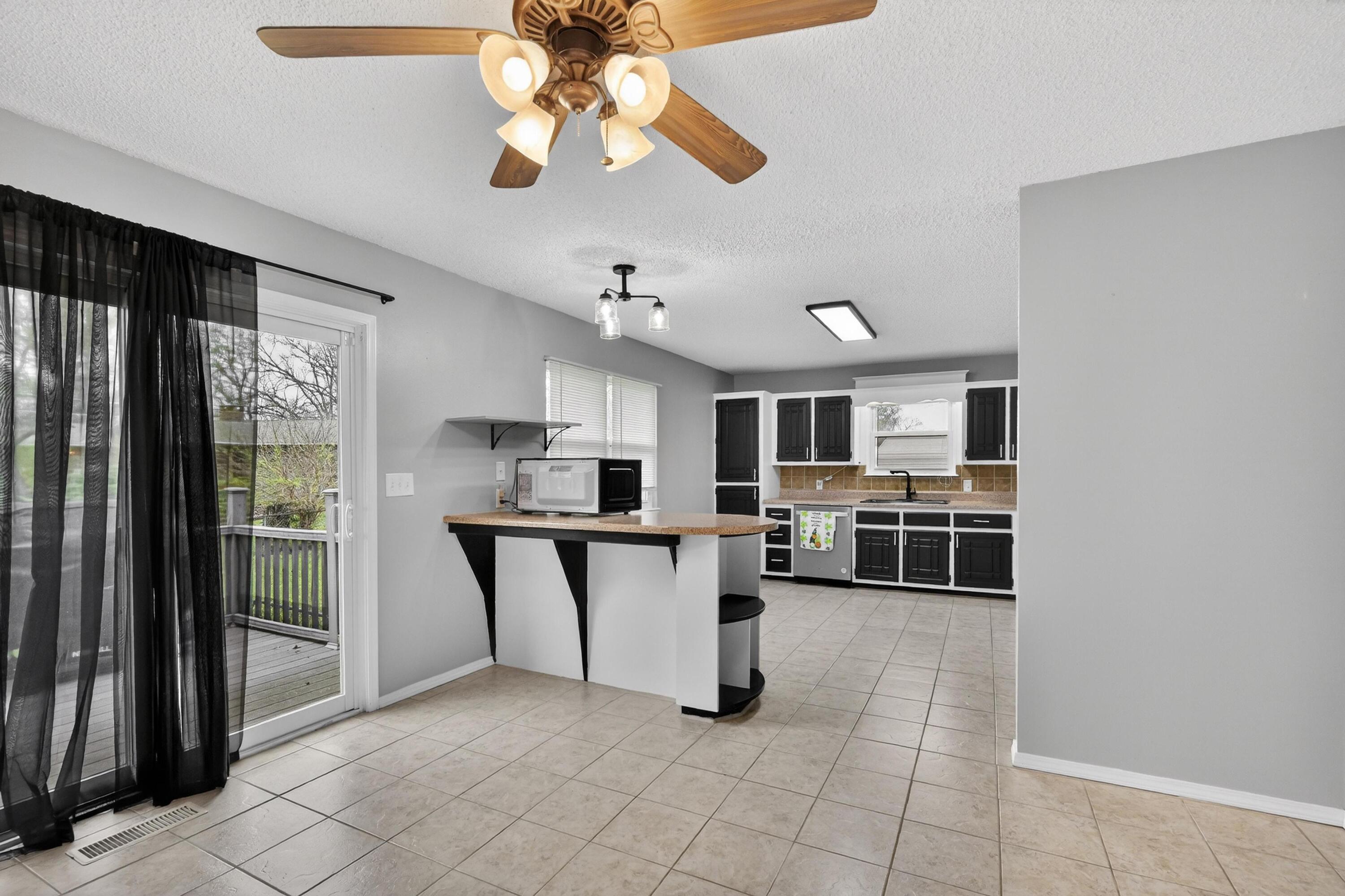 2905 Southern Hills Drive Property Photo 10