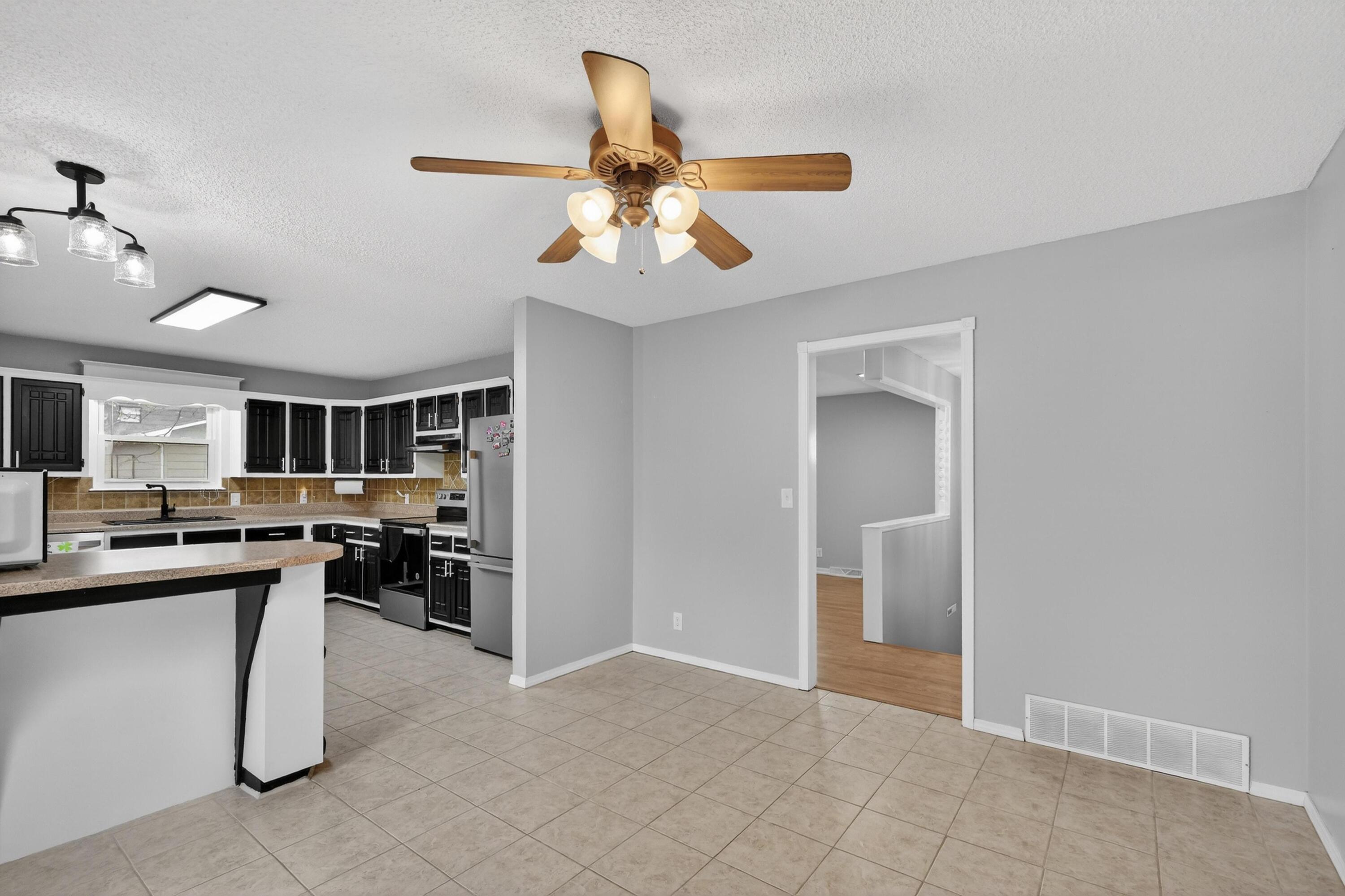 2905 Southern Hills Drive Property Photo 11