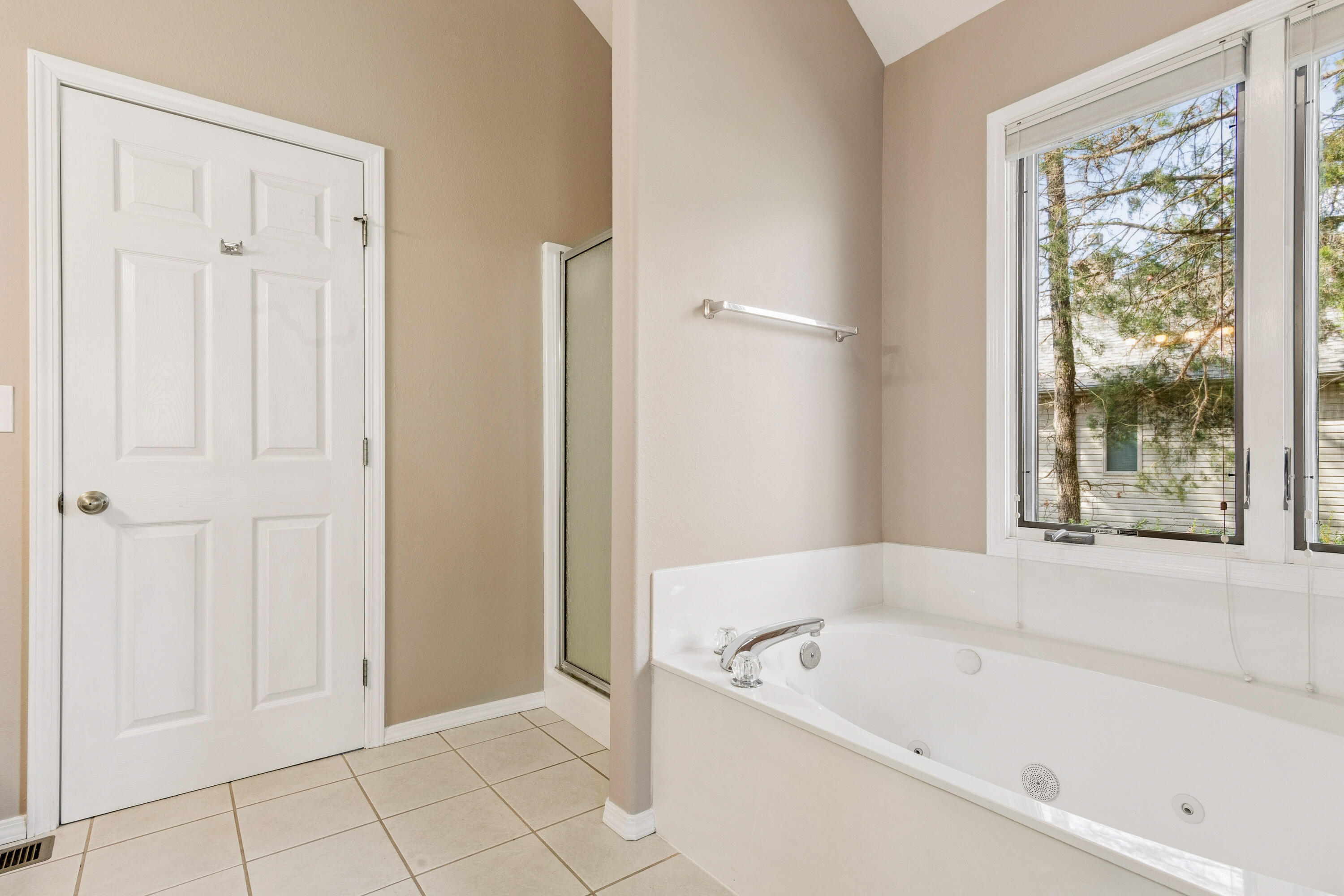 917 Silver Bluff Circle Property Photo 20