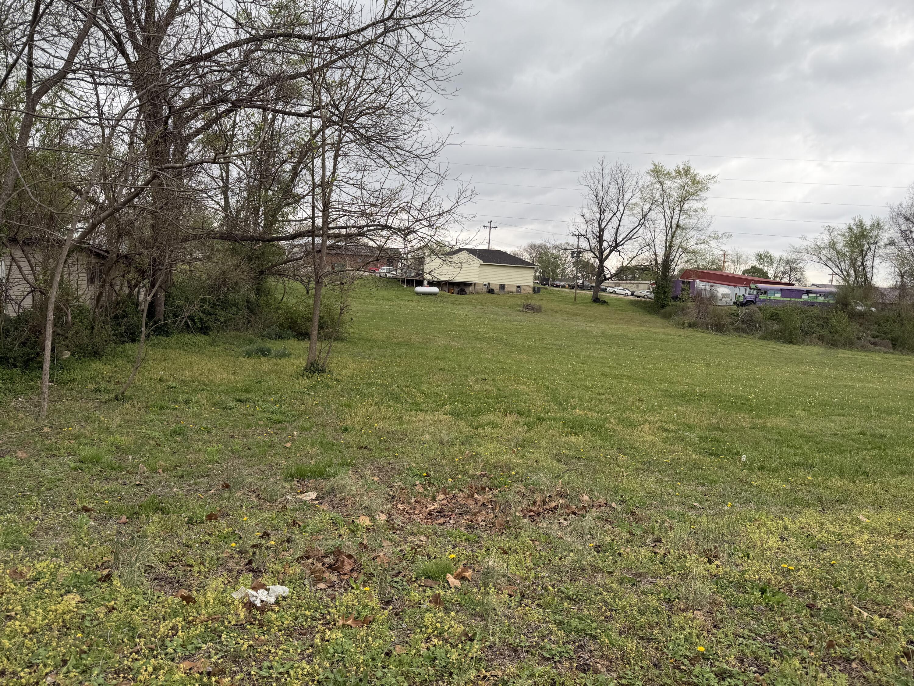 000 East Fourth Street Property Photo 3