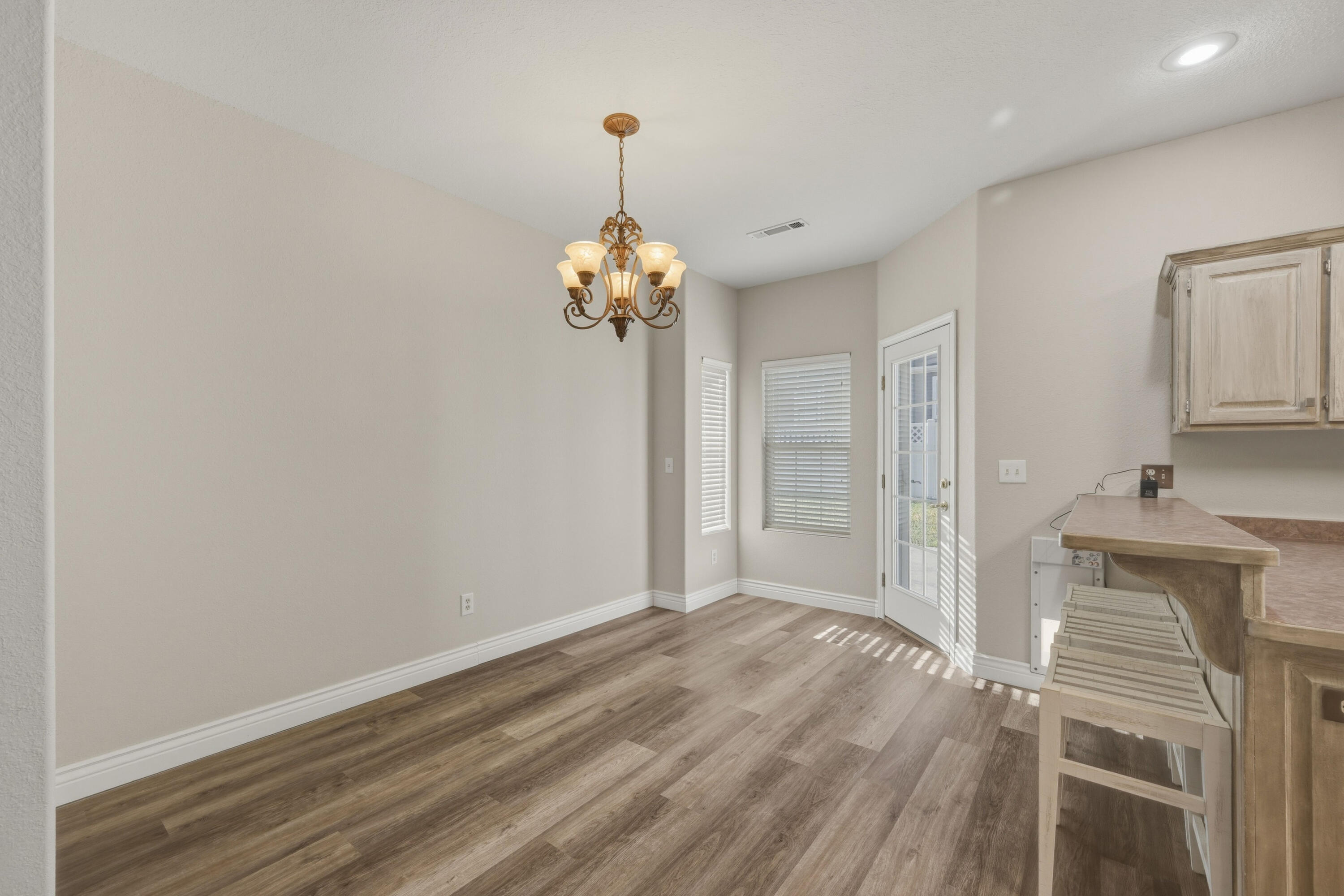 4320 Wisteria Way Property Photo 11