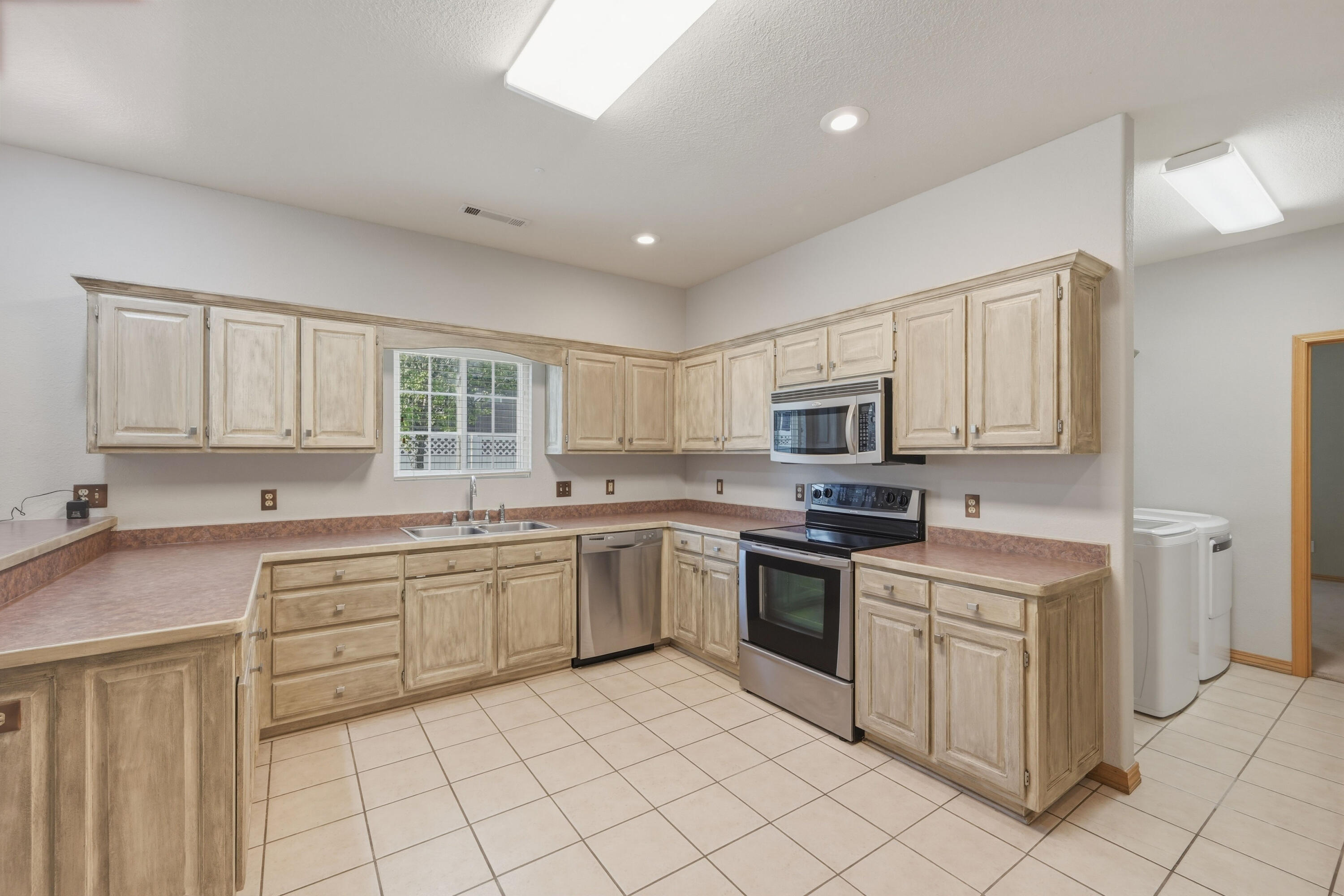4320 Wisteria Way Property Photo 13
