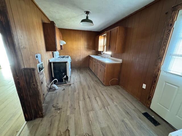515 South Beverly Street Property Photo 9