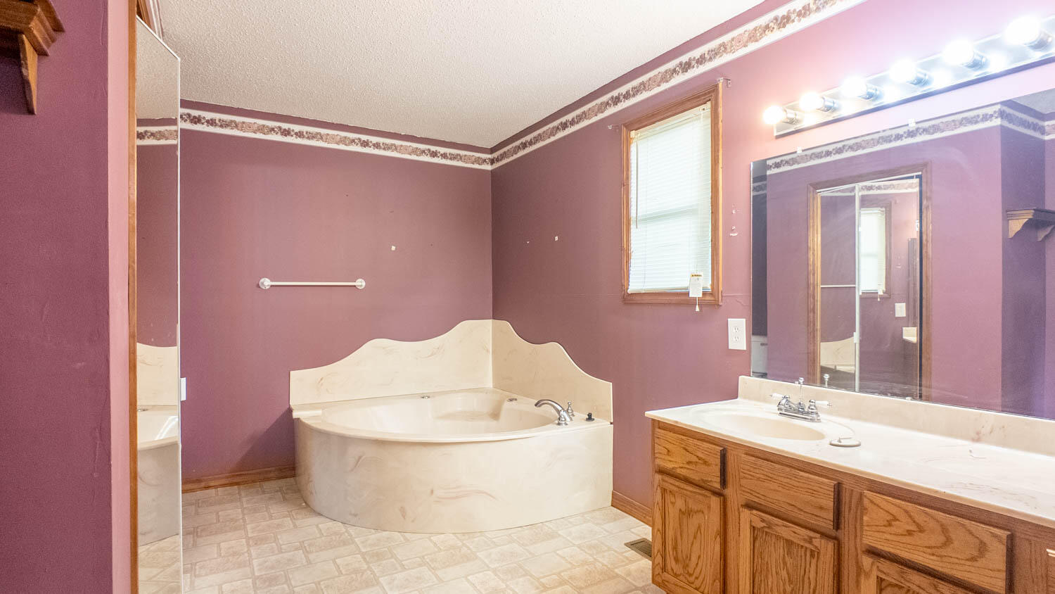 619 9th Street Property Photo 8