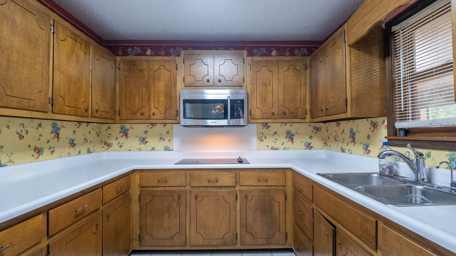 619 9th Street Property Photo 11