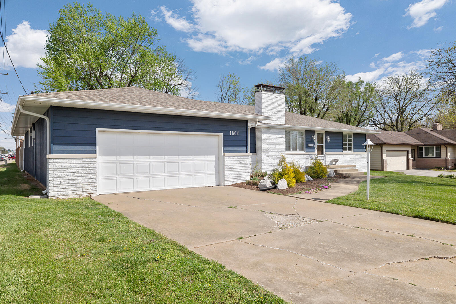 1804 South Prairie Lane Property Photo 3