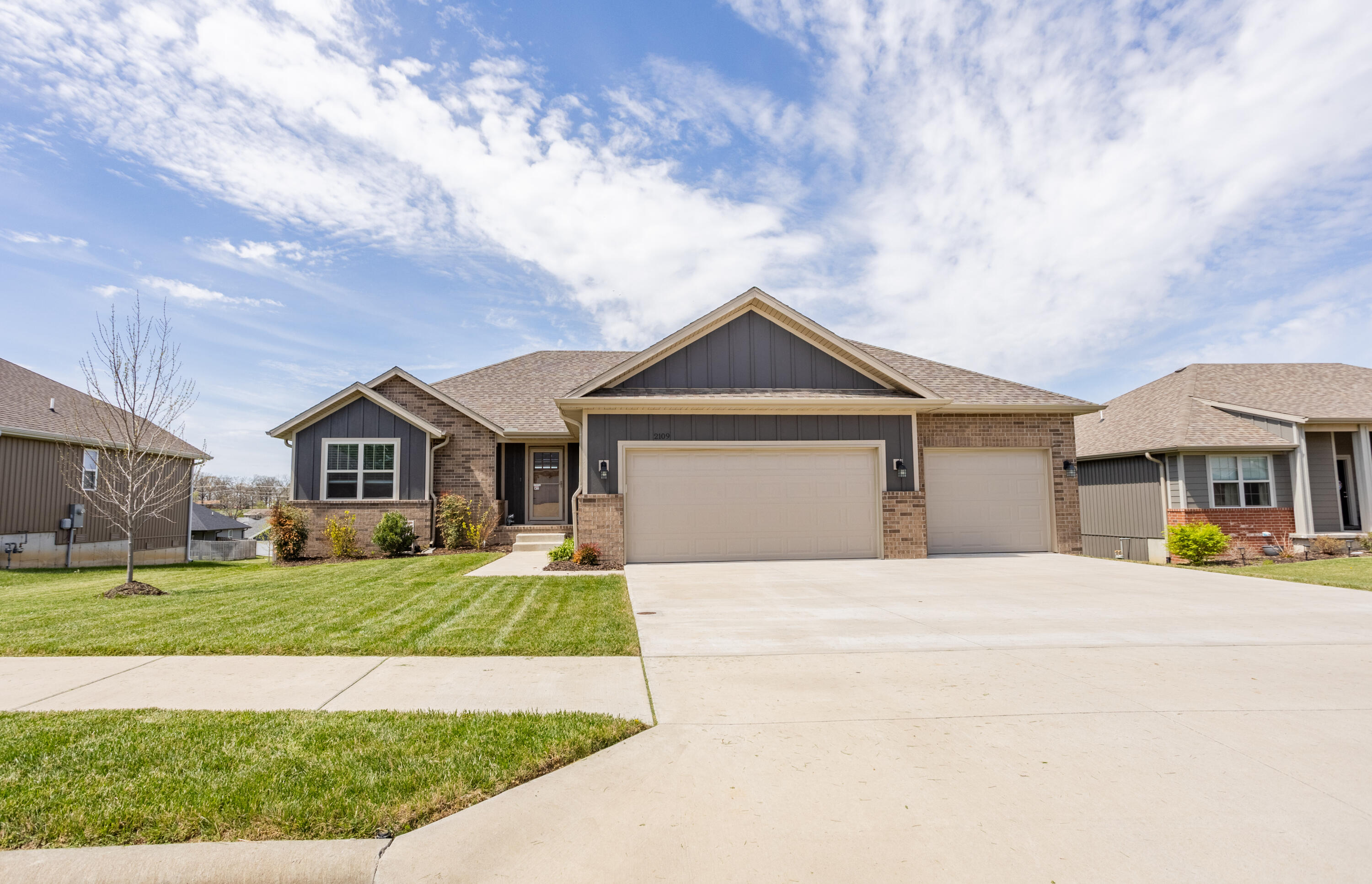 2109 Buckhorn Road Property Photo 1