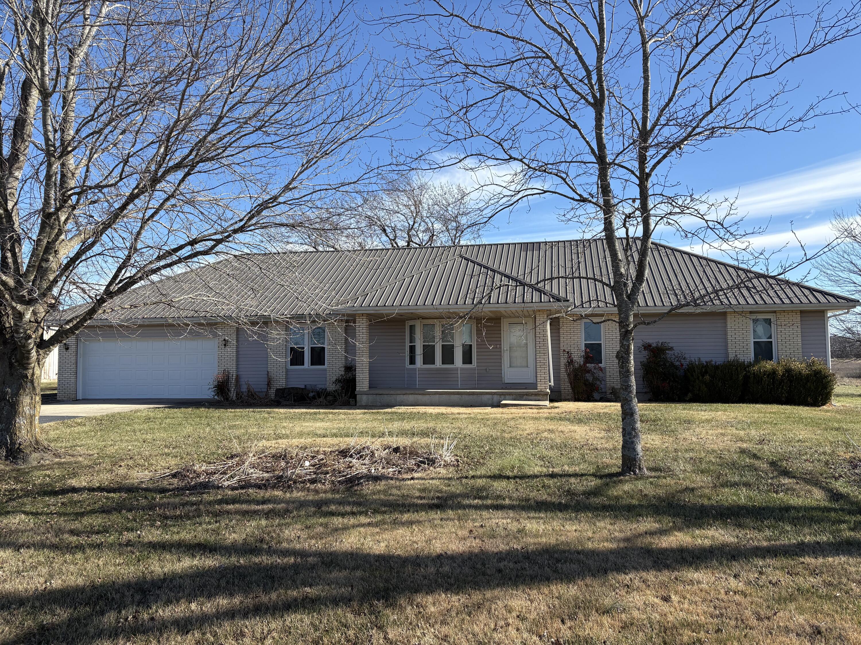 1152 Skyline Road Property Photo 1