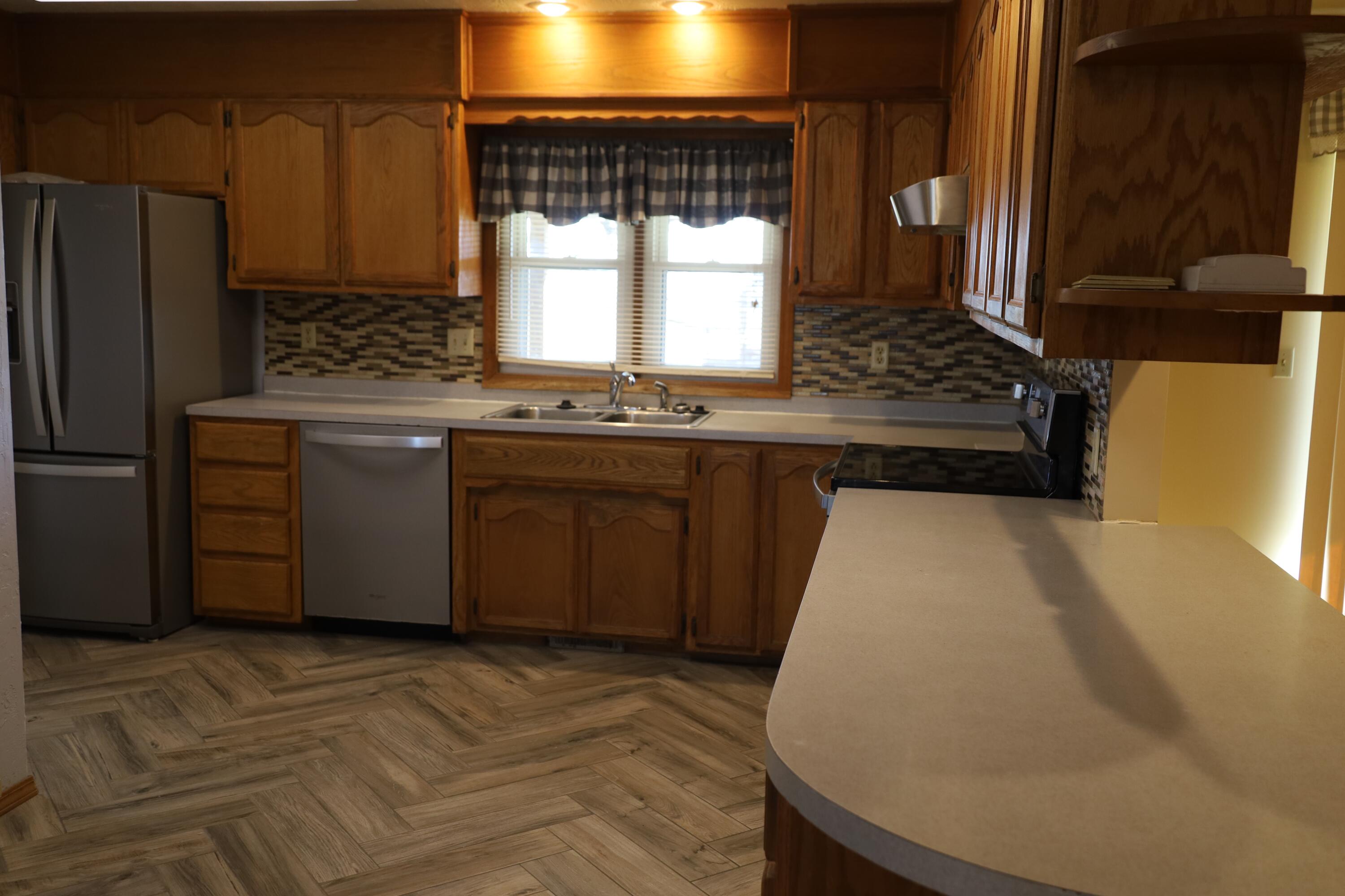 1152 Skyline Road Property Photo 3