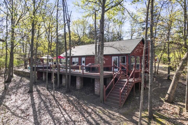 784 Lake Road Property Photo 7