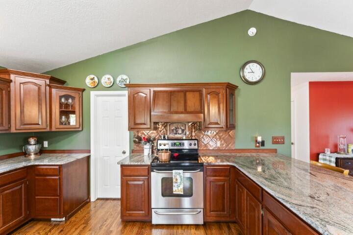 784 Lake Road Property Photo 13