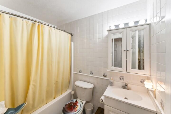 784 Lake Road Property Photo 18