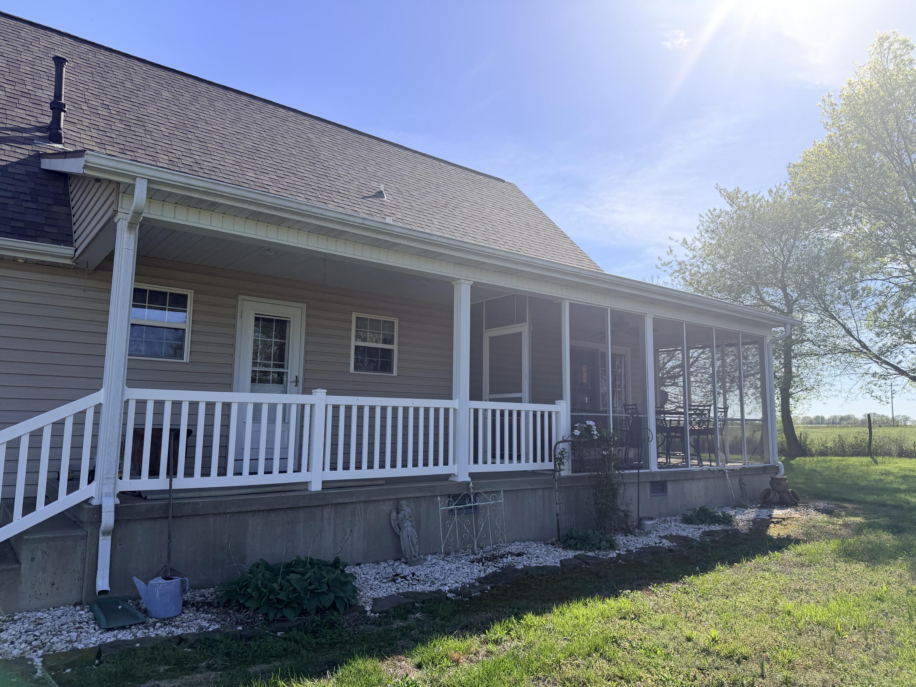 2481 Thorn Road Property Photo 3