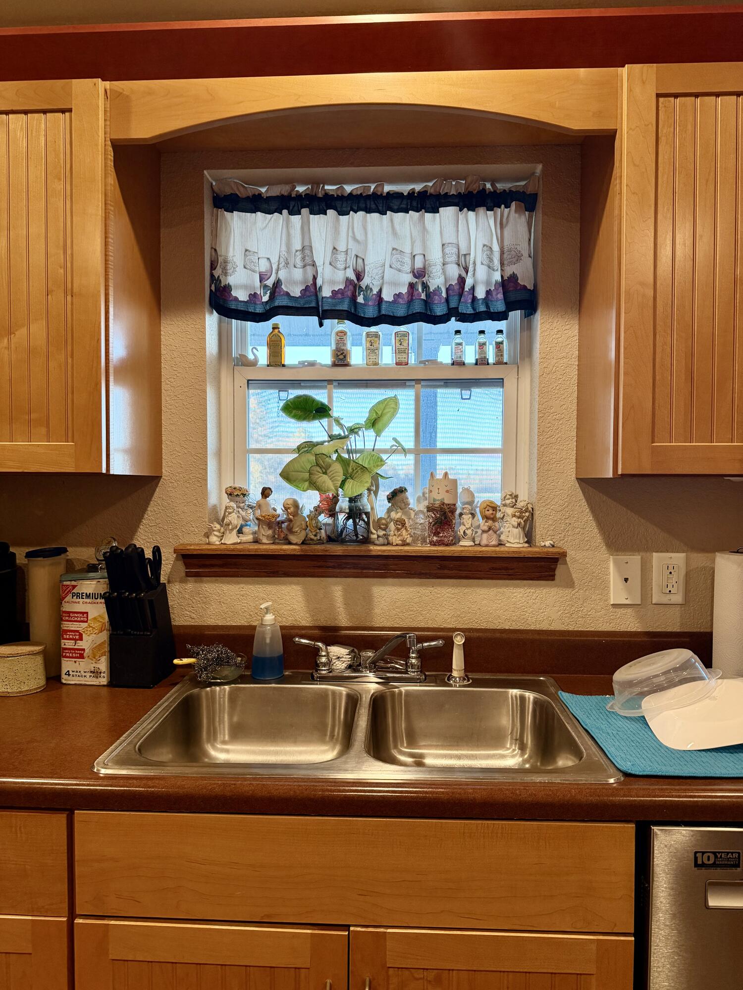 2481 Thorn Road Property Photo 8