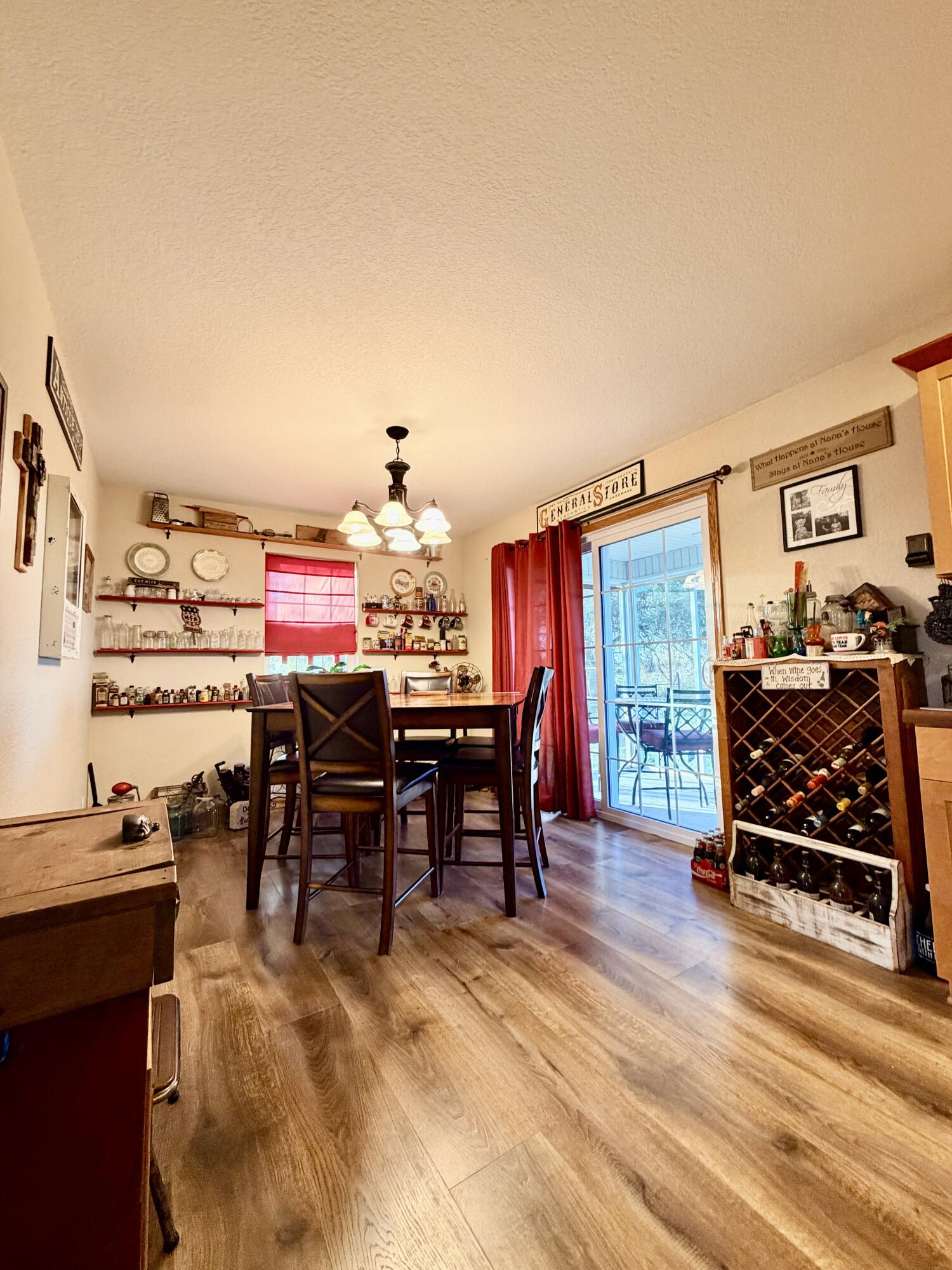 2481 Thorn Road Property Photo 13