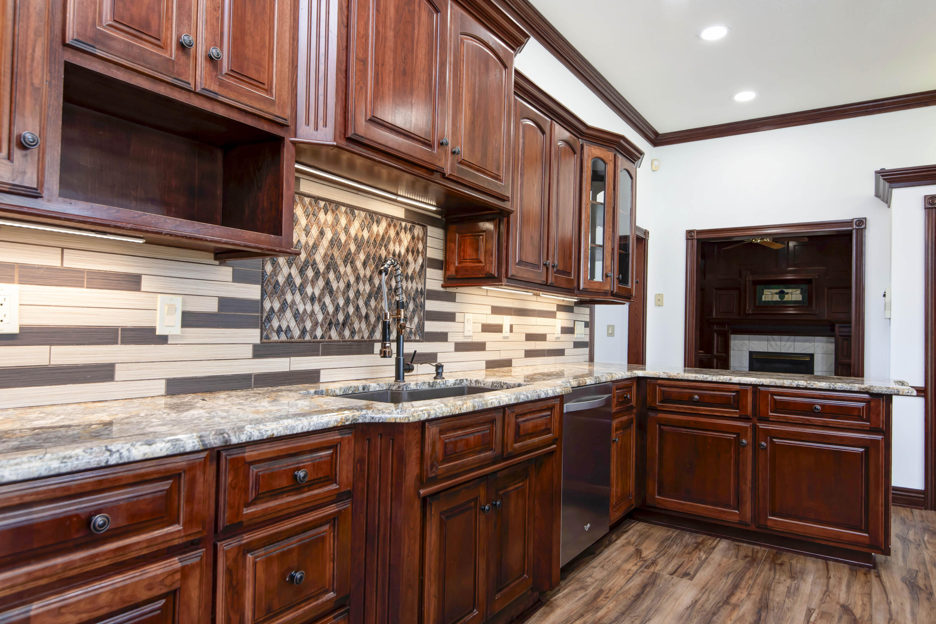 6307 South Meadowview Drive Property Photo 40