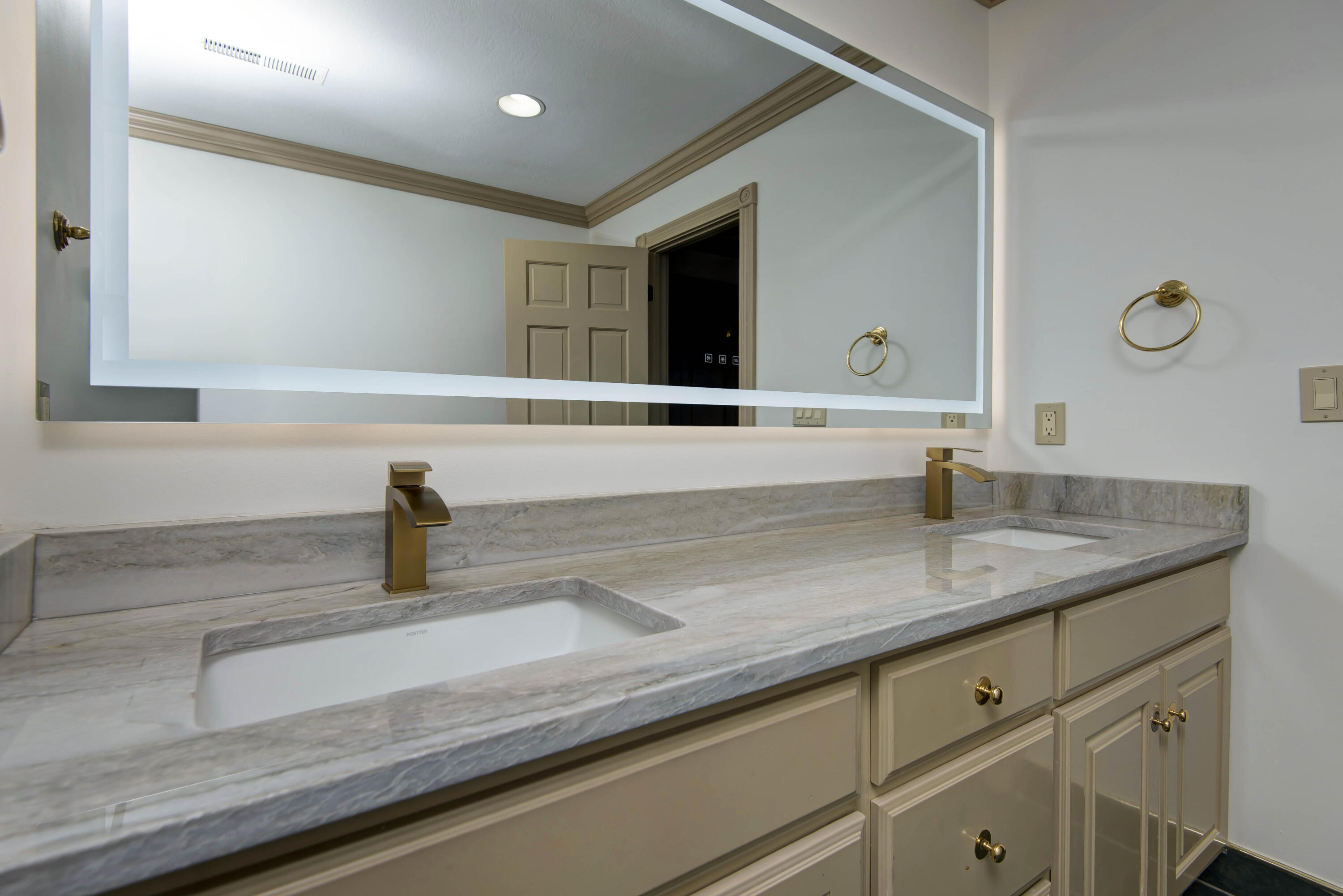6307 South Meadowview Drive Property Photo 64