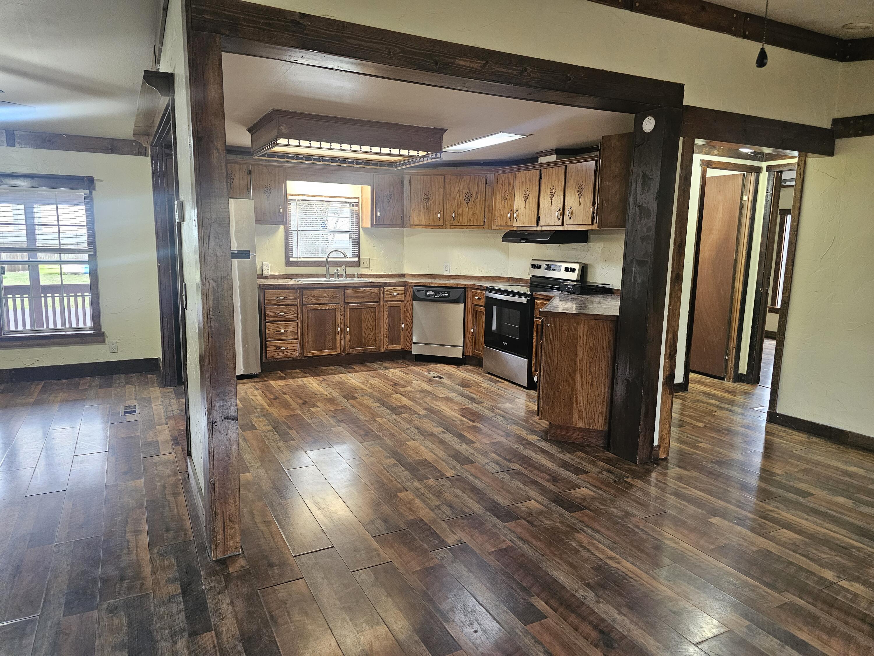 182 Ashland Drive Property Photo 7