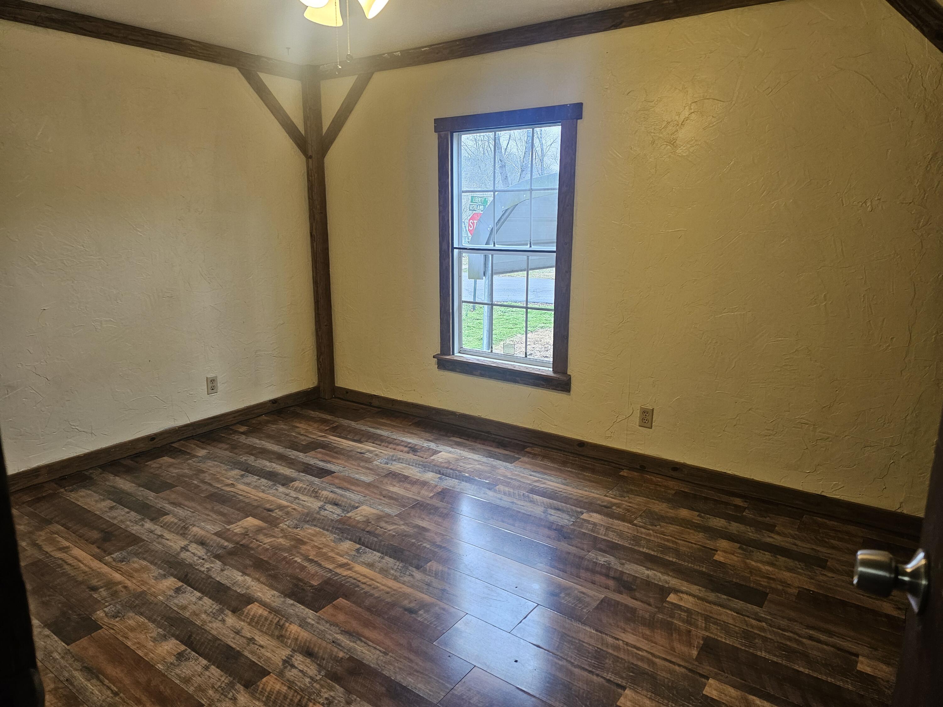 182 Ashland Drive Property Photo 16