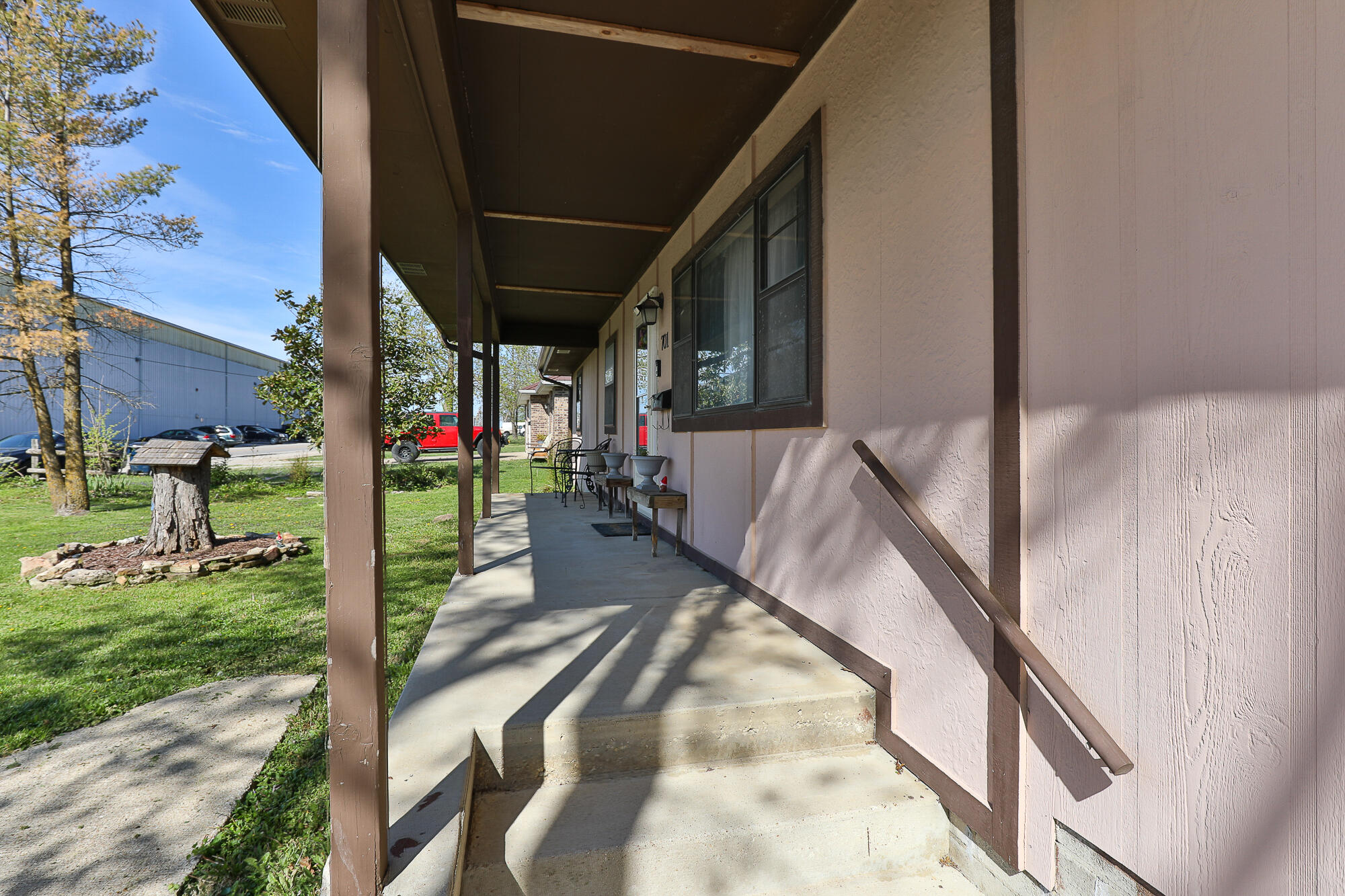 701 East Jackson Street Property Photo 7