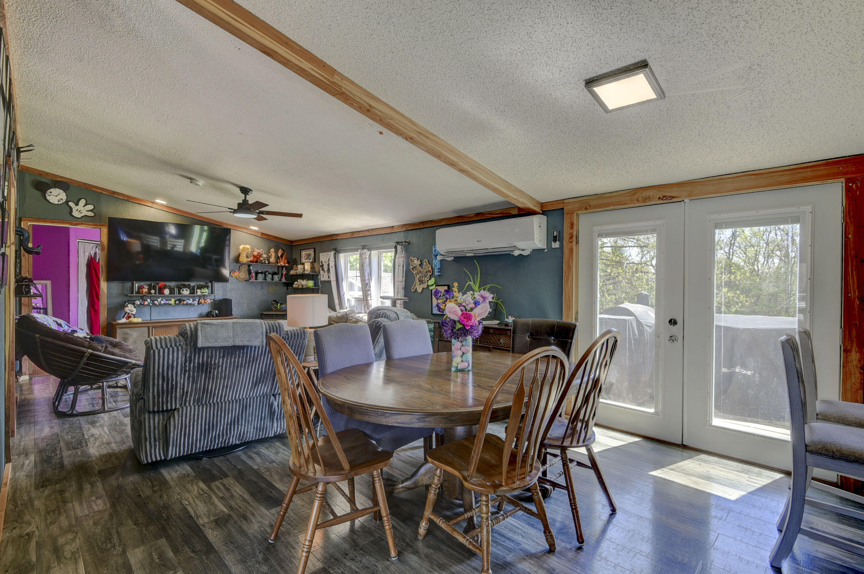 133 Sunny Lane Property Photo 6
