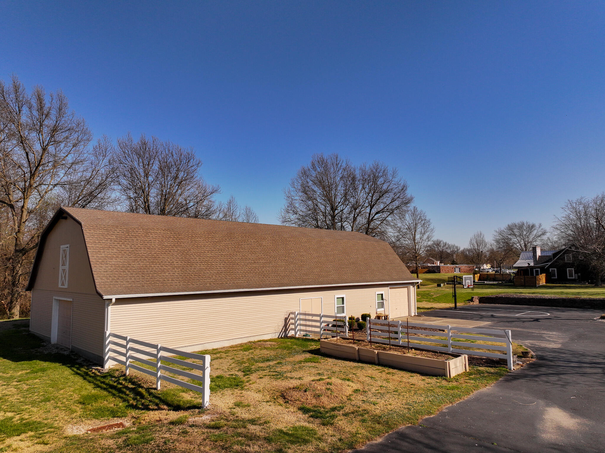304 Reavley Drive Property Photo 4