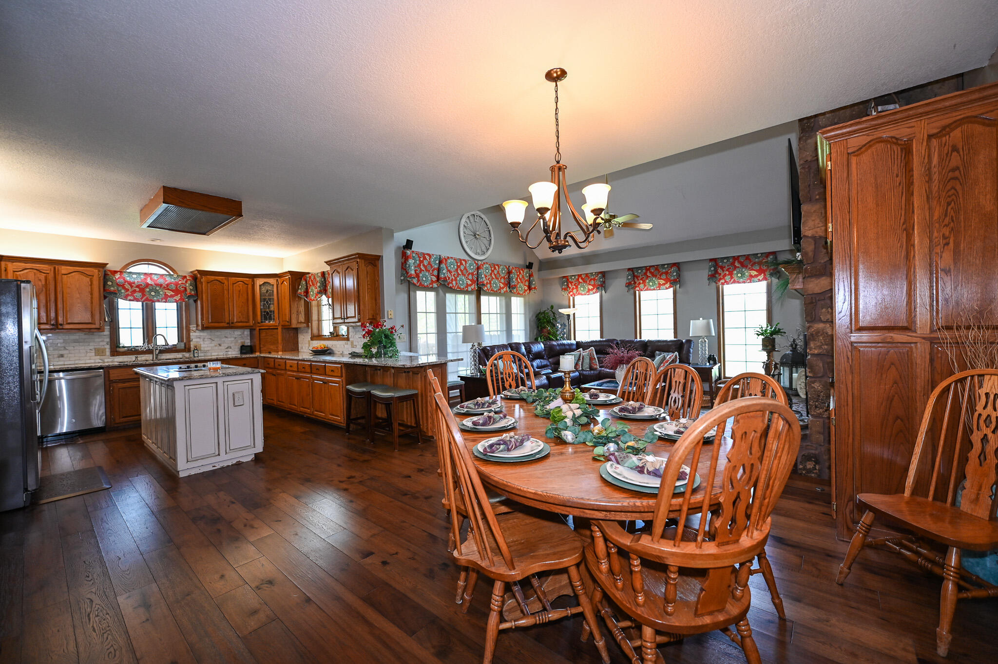 304 Reavley Drive Property Photo 48