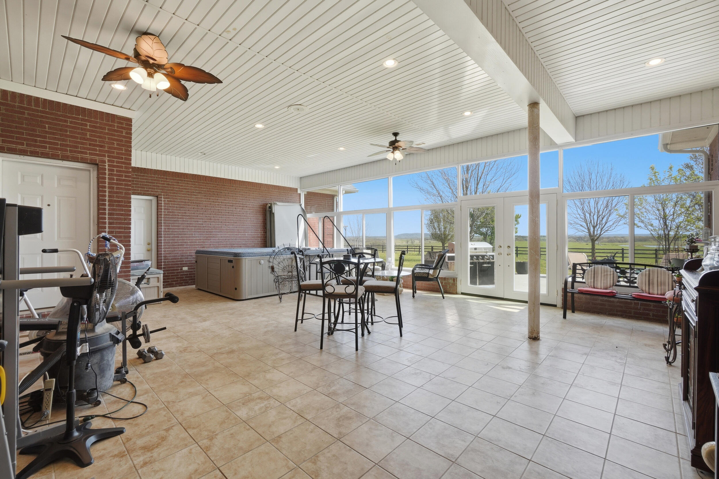 60320368 Property Photo 30