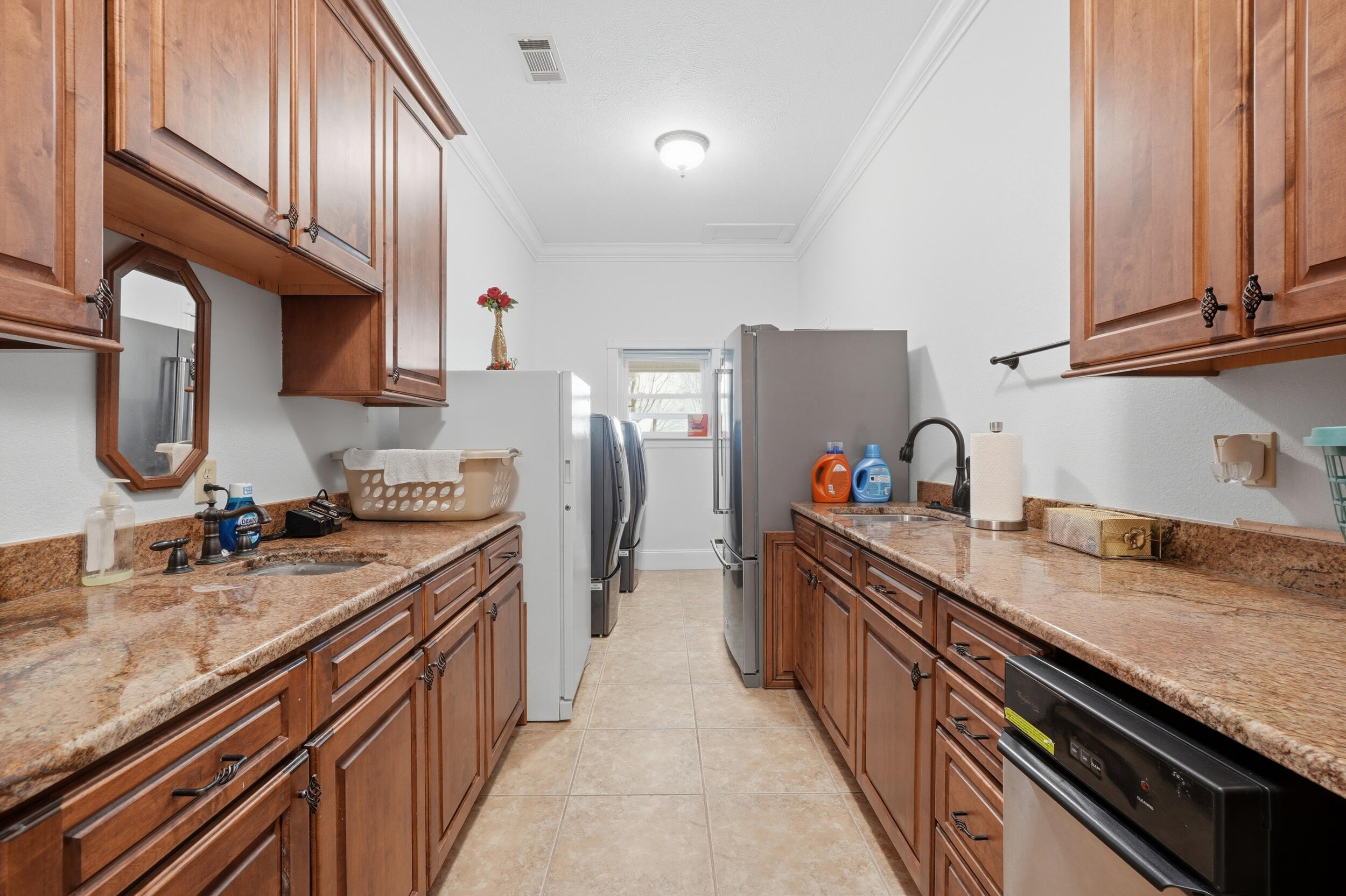 60320368 Property Photo 33